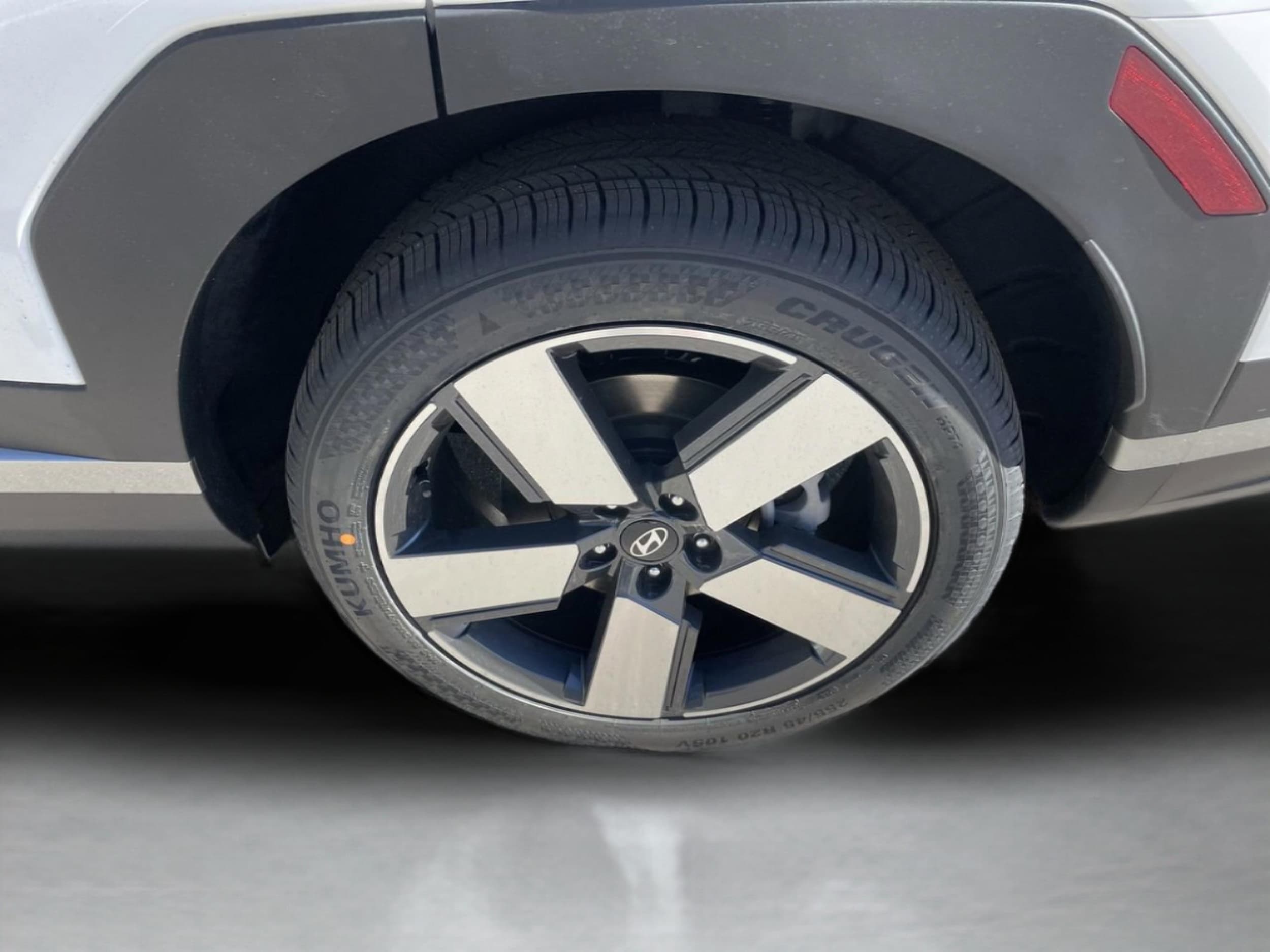 2026 Hyundai Santa Fe Limited - Photo 25