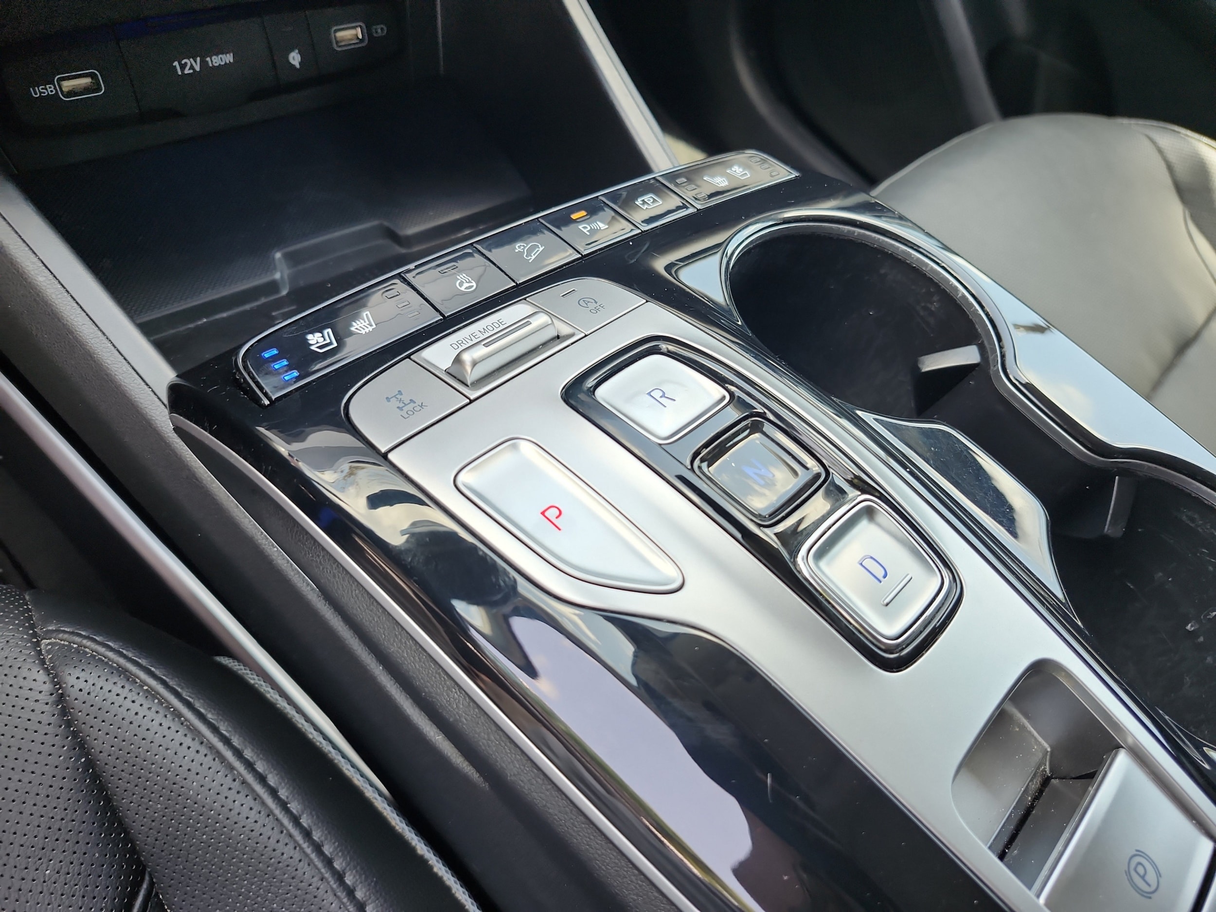 2022 Hyundai Tucson Limited - Photo 16