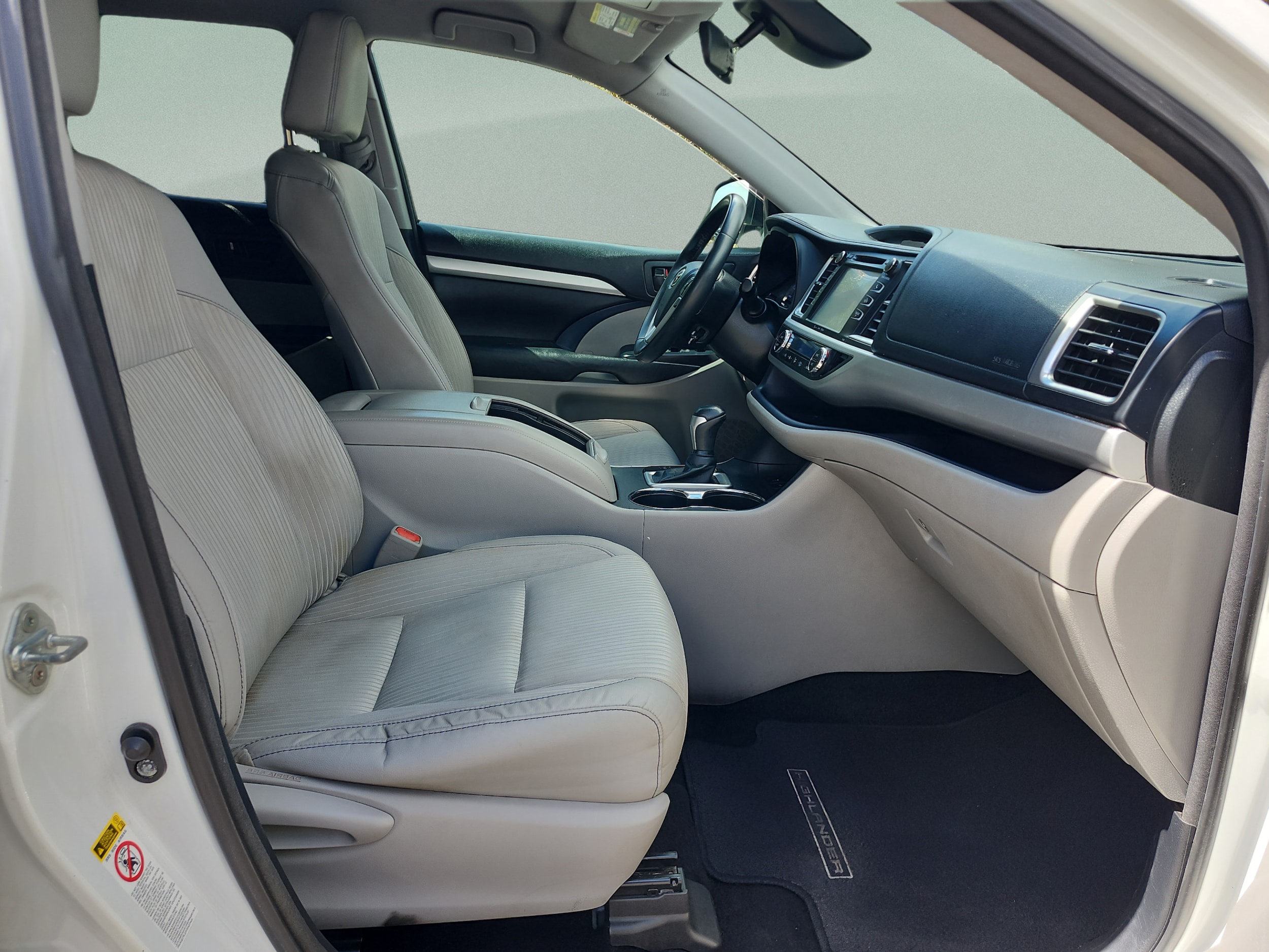 2018 Toyota Highlander LE Plus - Photo 20