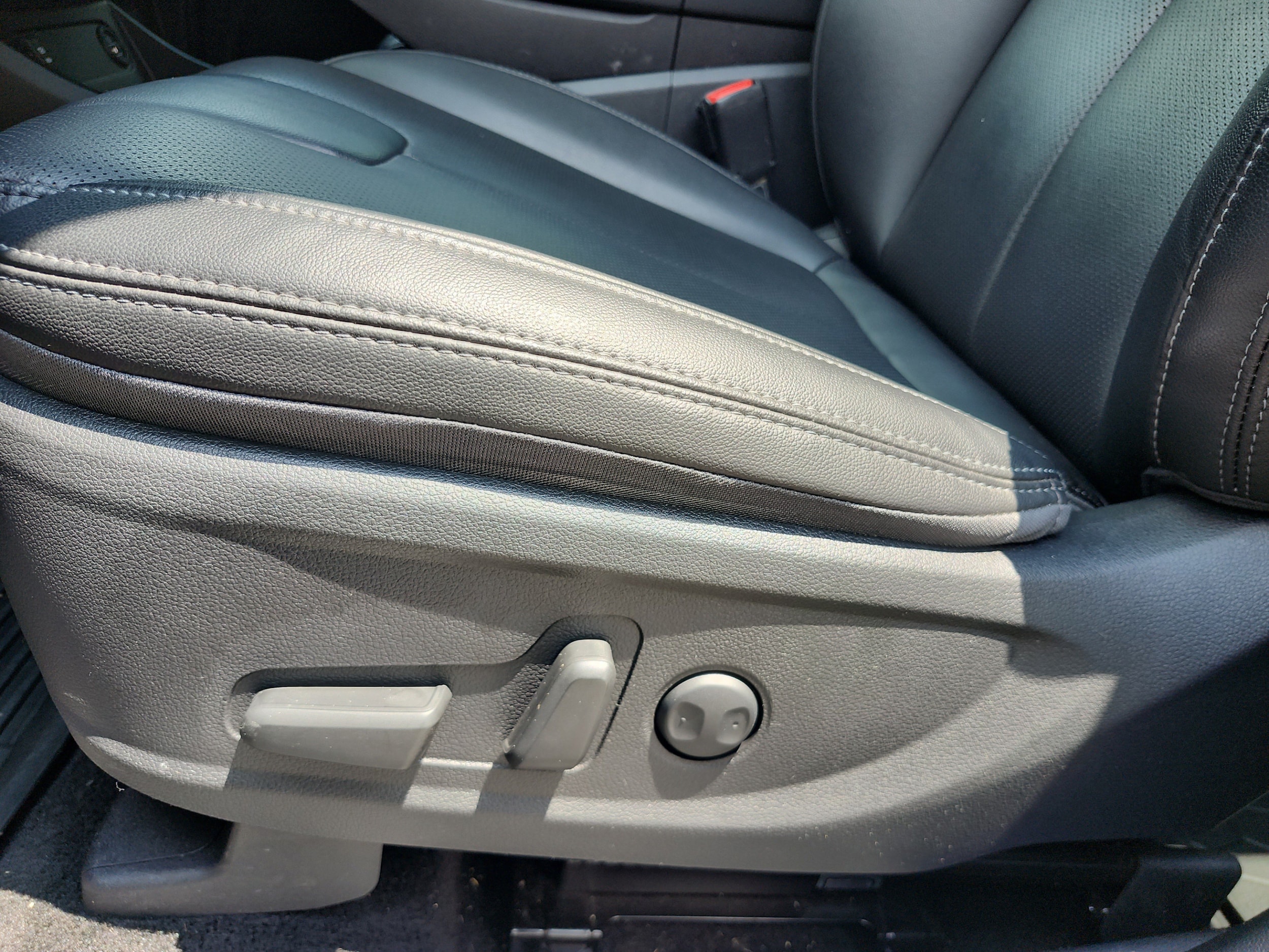 2023 Hyundai Santa Fe SEL Premium HEV - Photo 16