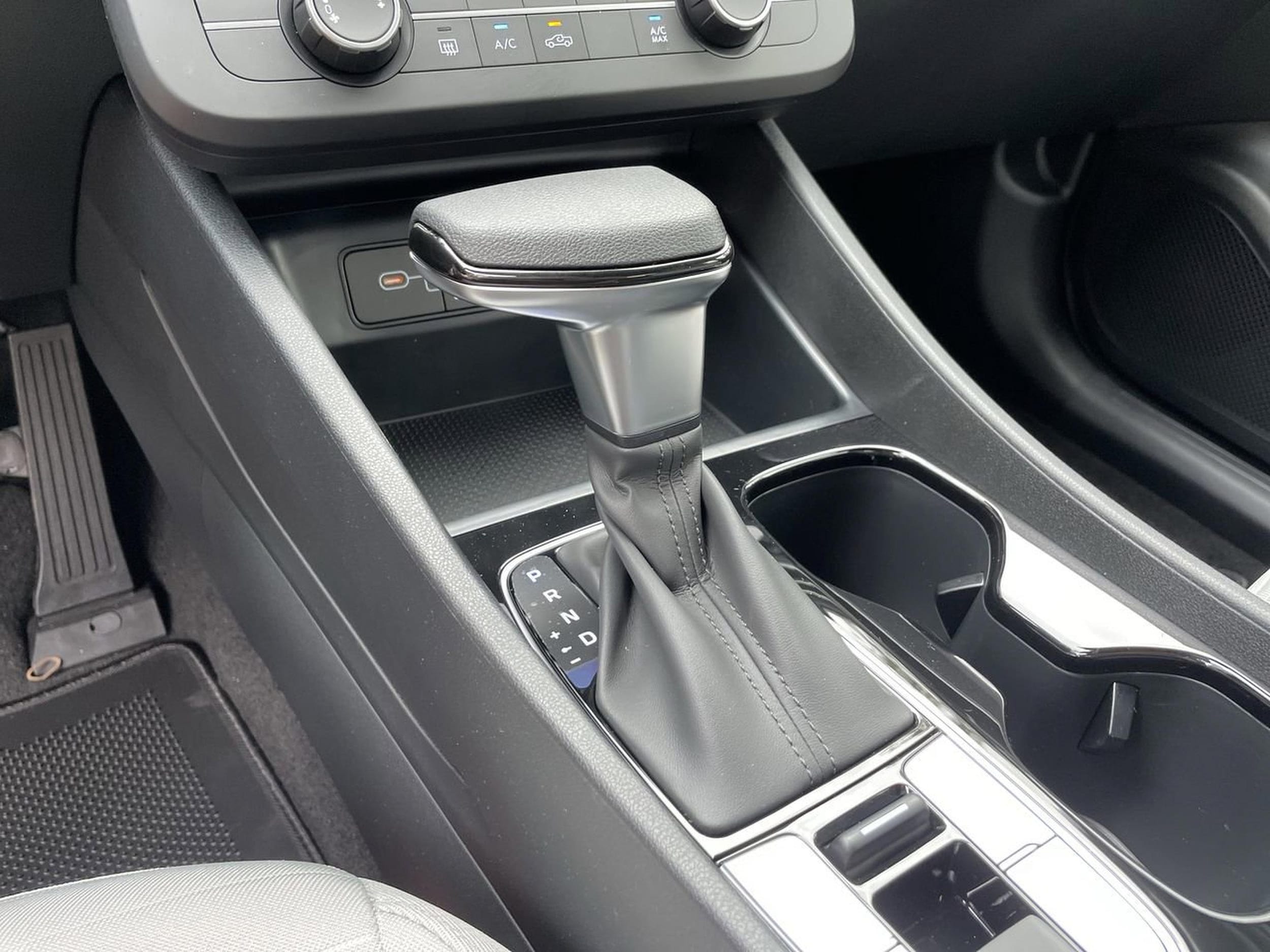 2026 Hyundai Santa Cruz SE - Photo 15