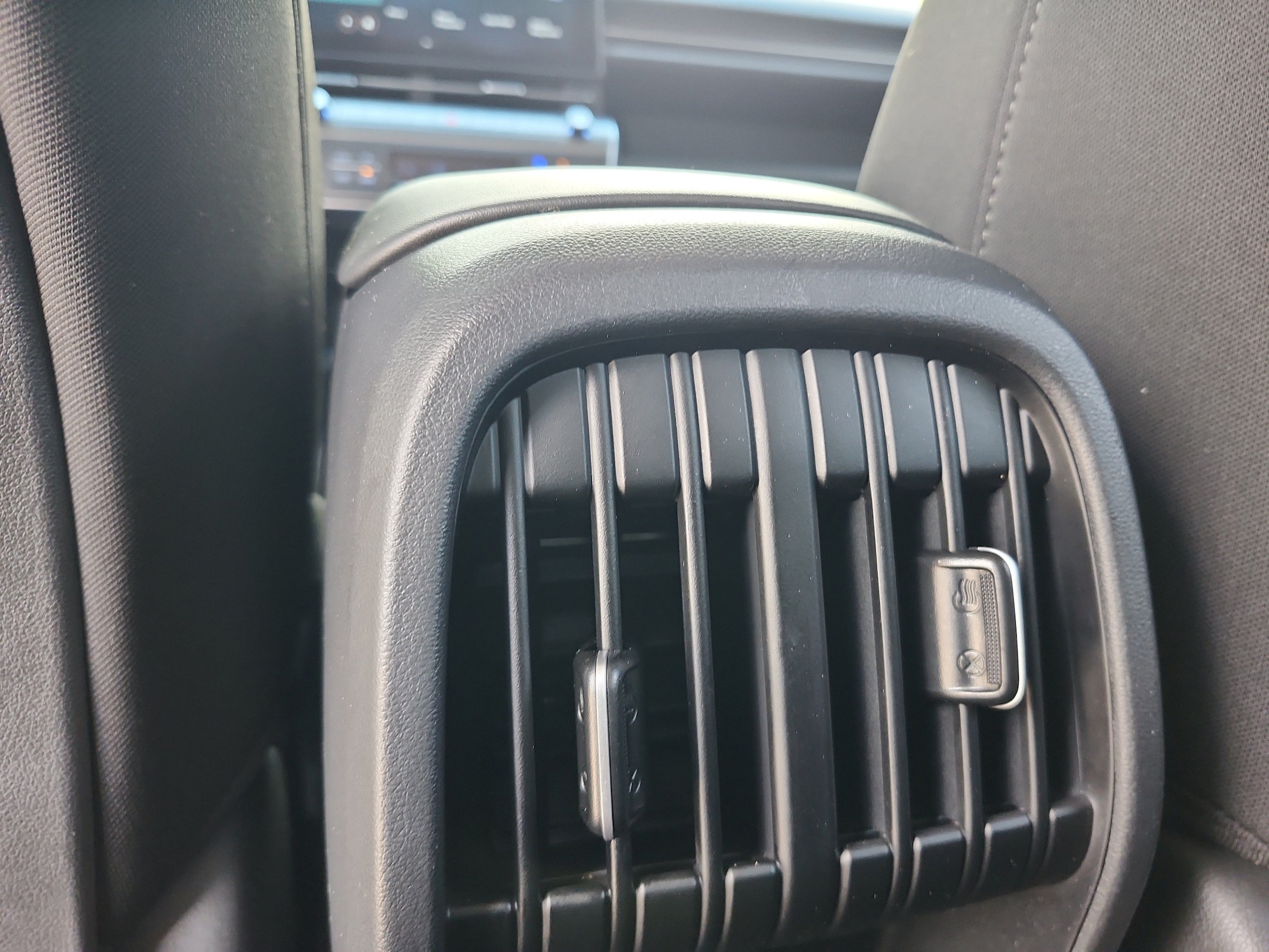 2024 Hyundai Kona SEL - Photo 17