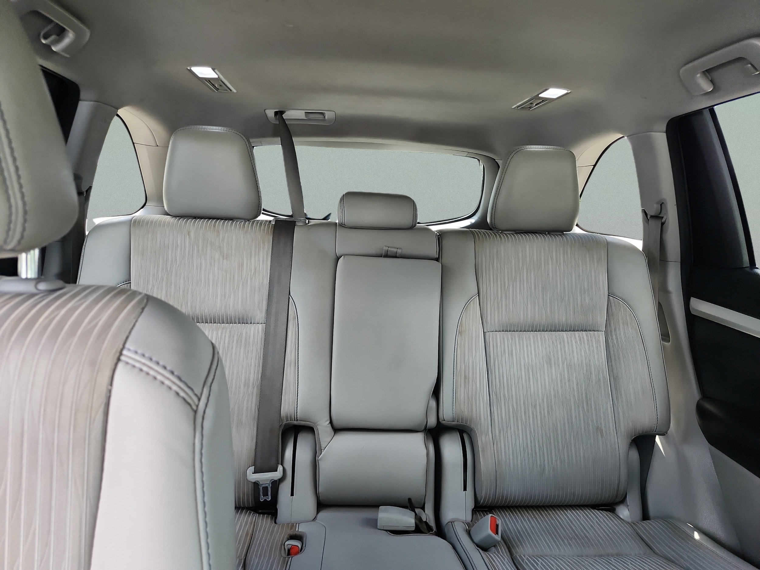 2018 Toyota Highlander LE Plus - Photo 19