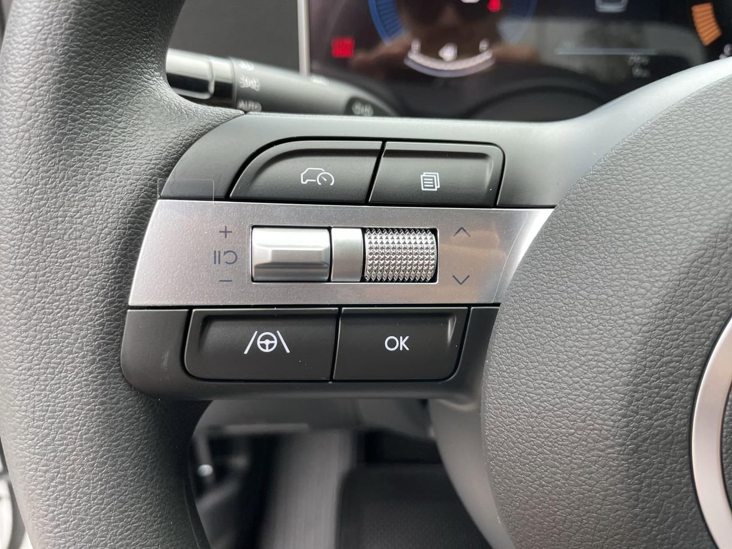 2026 Hyundai Santa Cruz SE - Photo 13