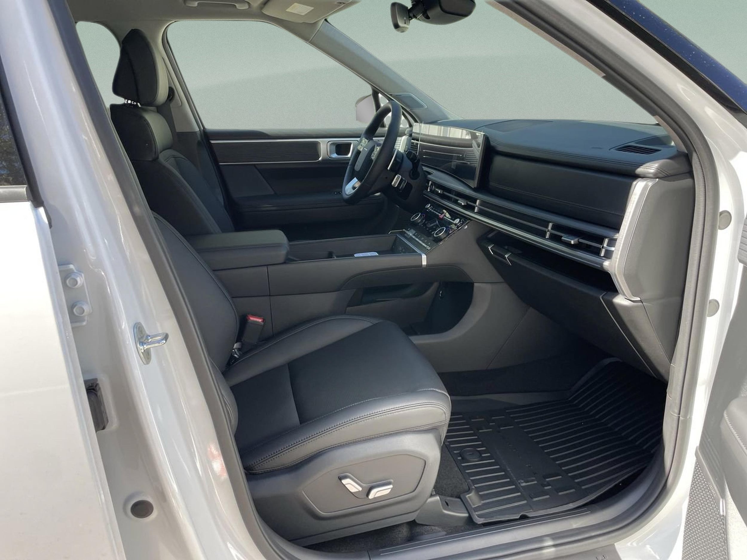 2026 Hyundai Santa Fe Limited - Photo 18