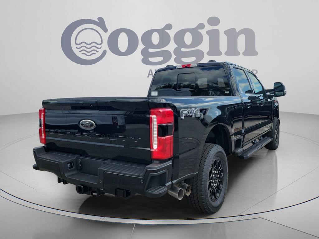 New 2026 Ford F-250 LARIAT Truck Crew Cab
