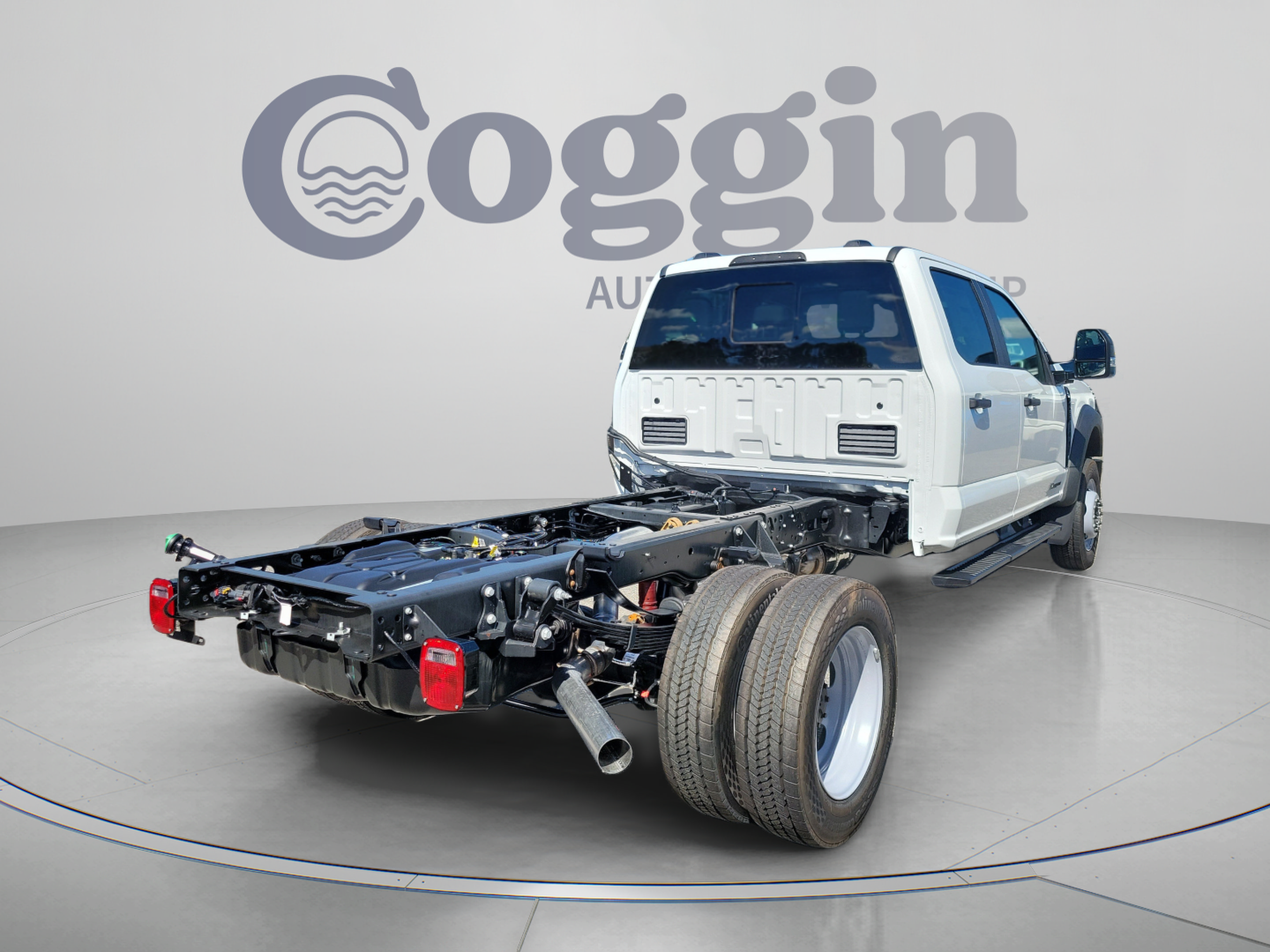 New 2027 Ford F-450 Chassis XL Truck Crew Cab