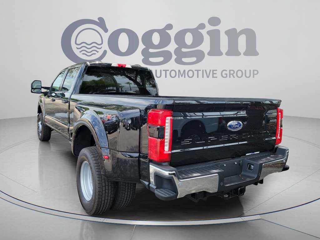 New 2026 Ford F-350 XLT Truck Crew Cab