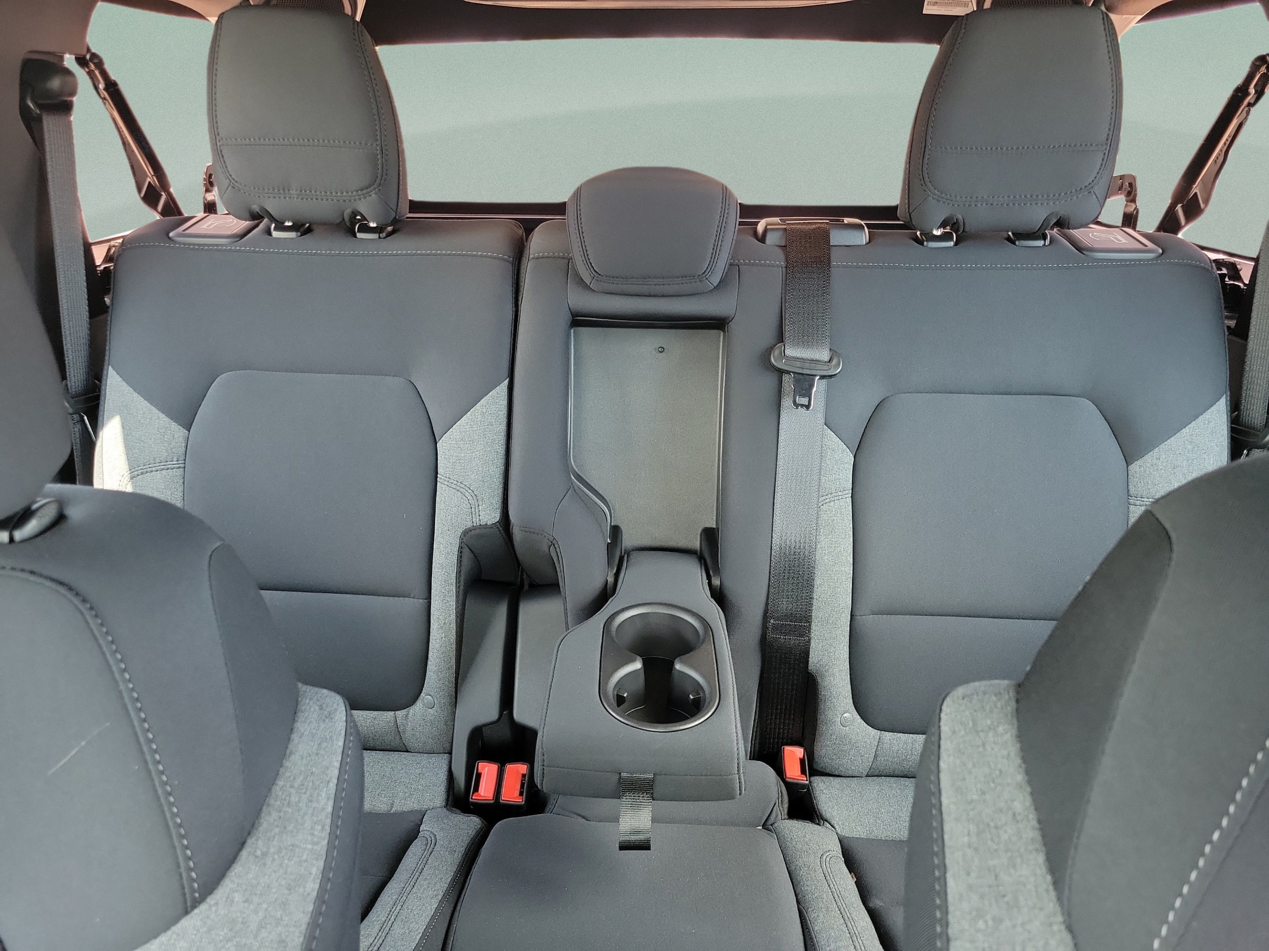 2025 Ford Bronco 4-Door Base - Photo 10