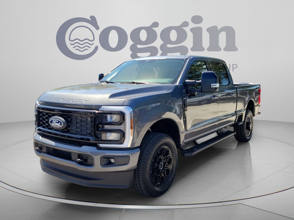 New 2027 Ford F-250 LARIAT Truck Crew Cab