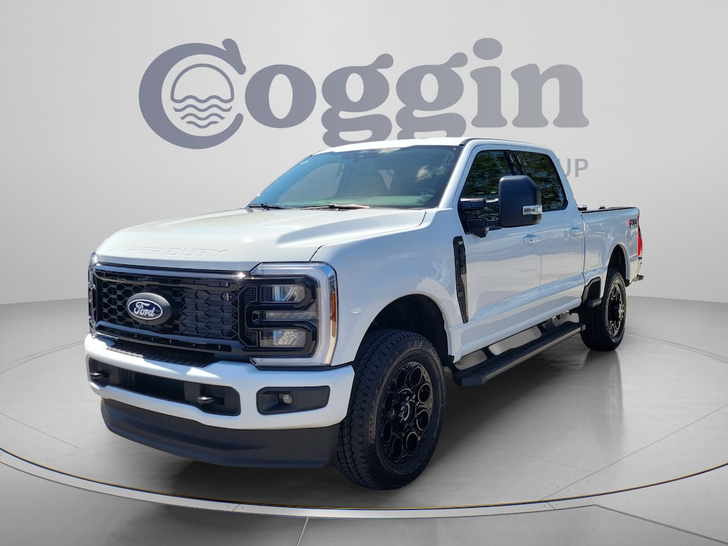 New 2027 Ford F-250 XLT Truck Crew Cab
