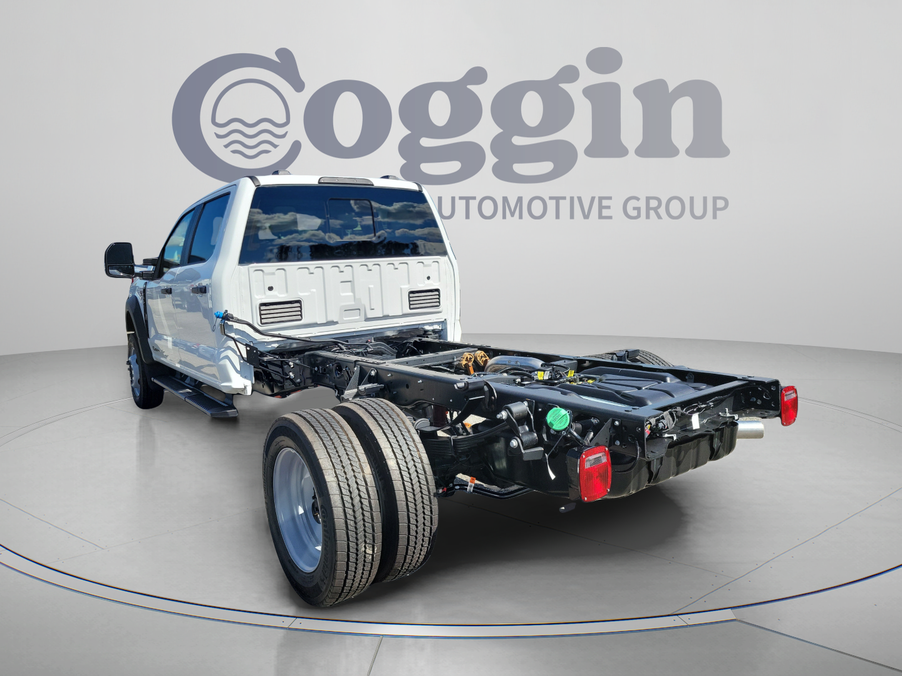 New 2027 Ford F-450 Chassis XL Truck Crew Cab