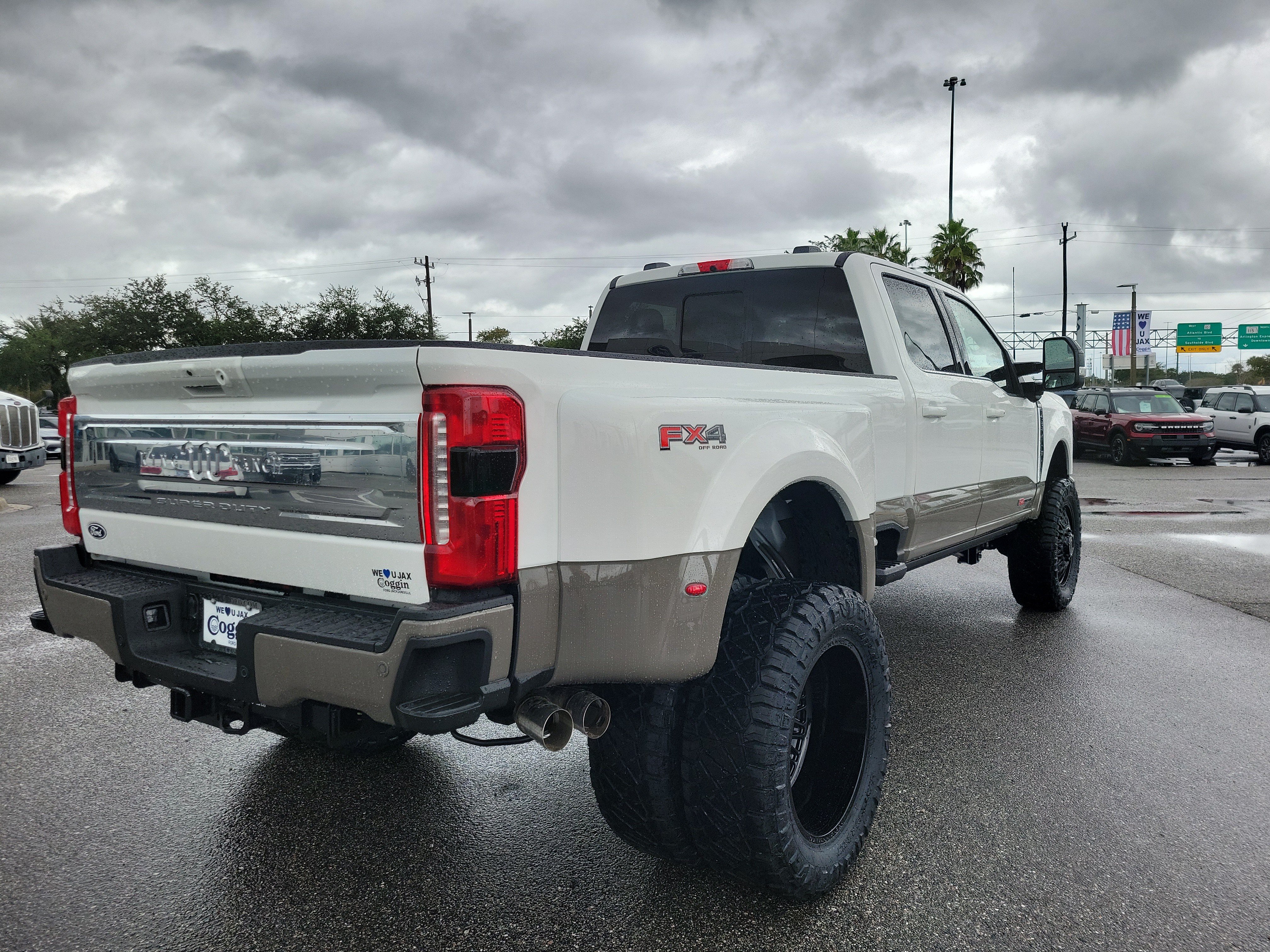 New 2027 Ford F-350 King Ranch Truck Crew Cab
