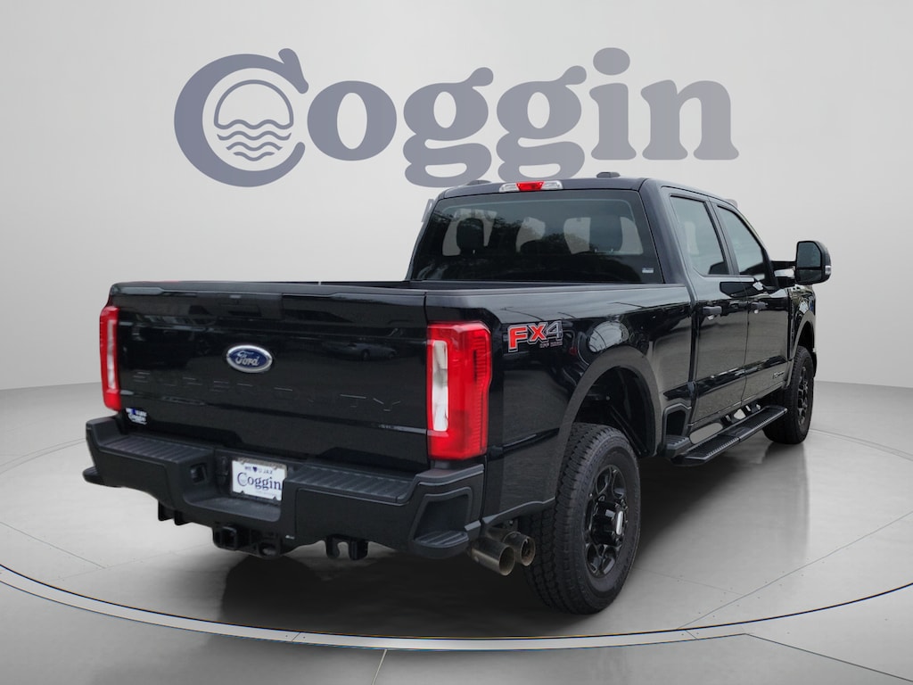 New 2026 Ford F-250 XL Truck Crew Cab
