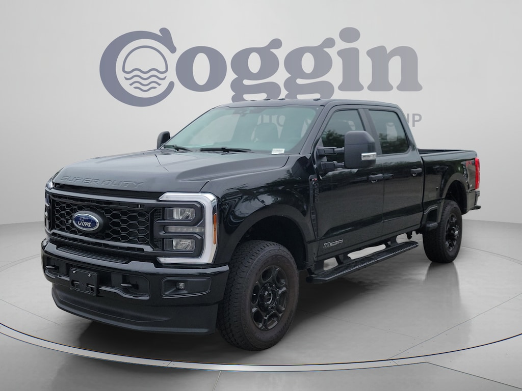 New 2026 Ford F-250 XL Truck Crew Cab