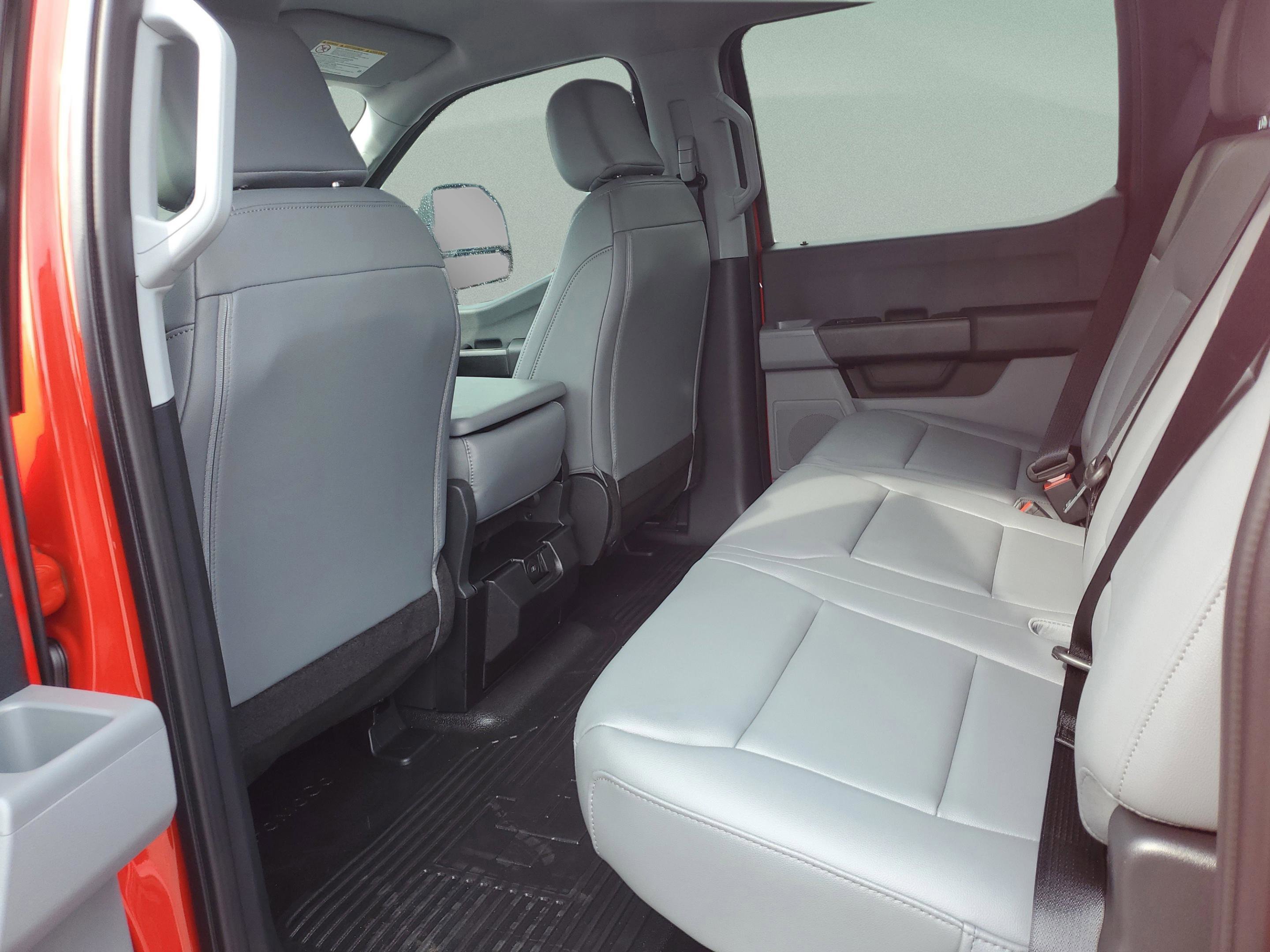 2026 Ford F-350 Super Duty XL - Photo 15