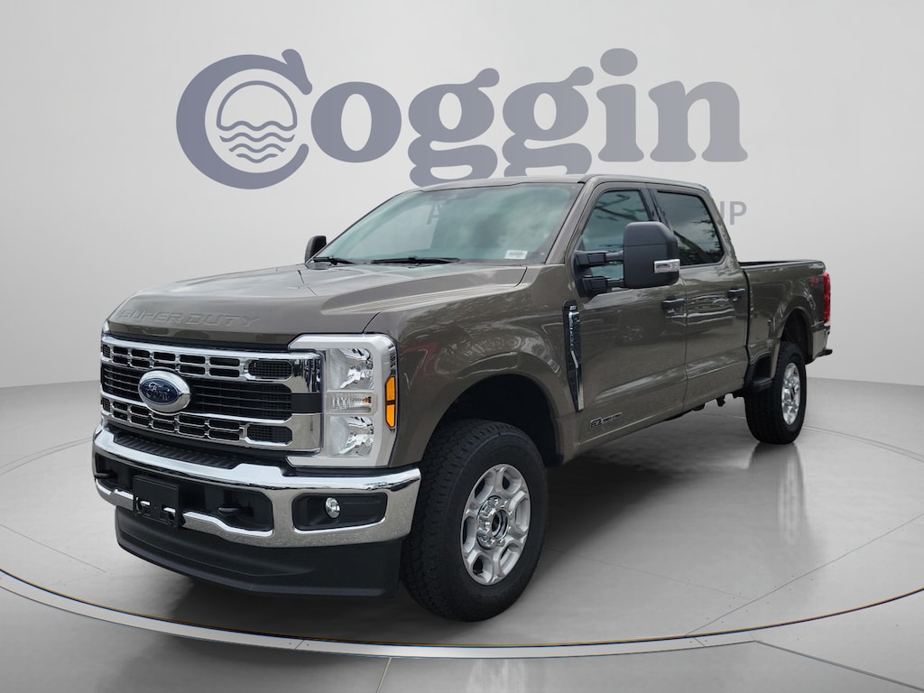 New 2026 Ford F-250 XLT Truck Crew Cab