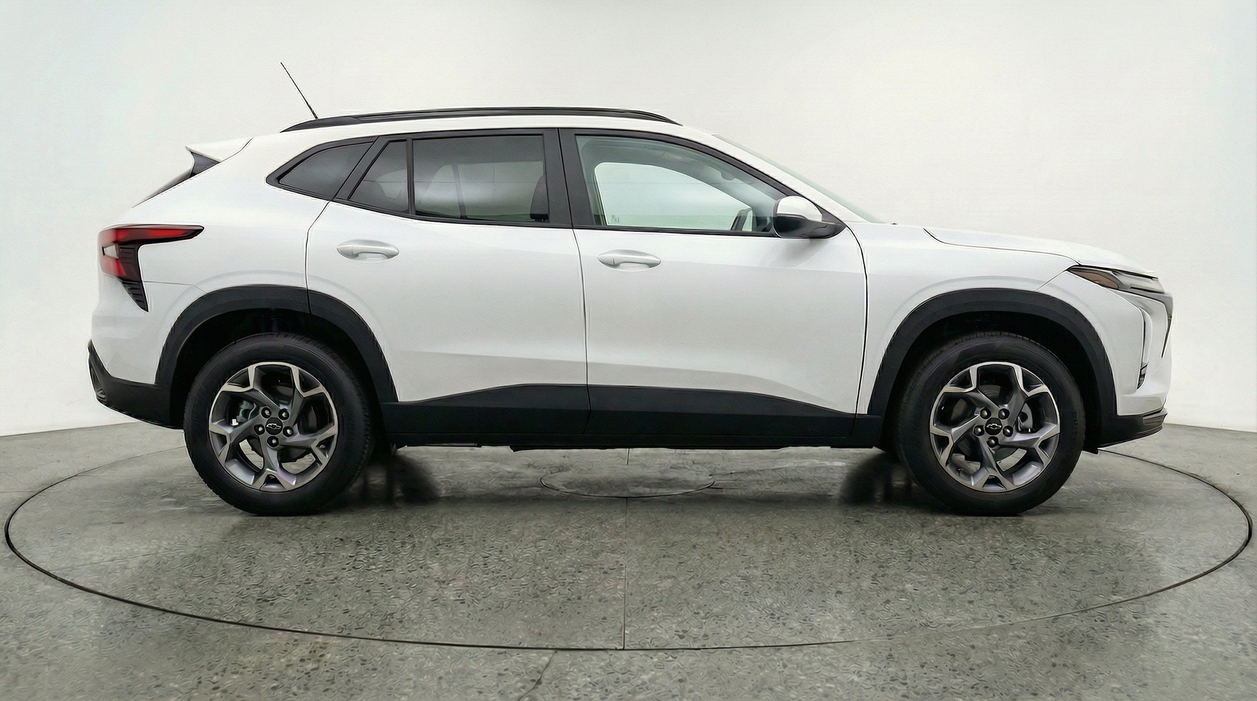 Thumbnail: 2025 Chevrolet Trax - 10