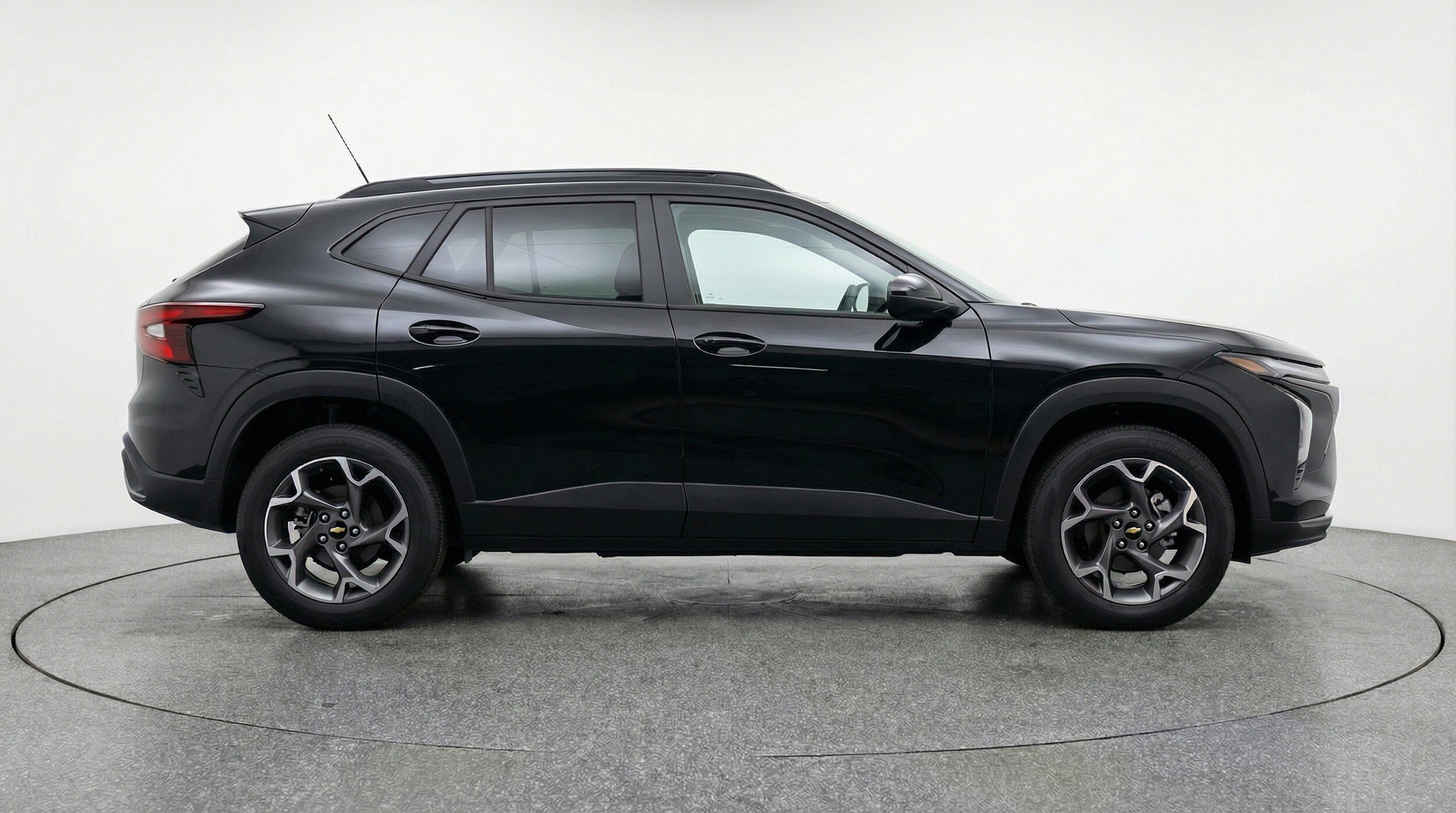 Thumbnail: 2025 Chevrolet Trax - 11