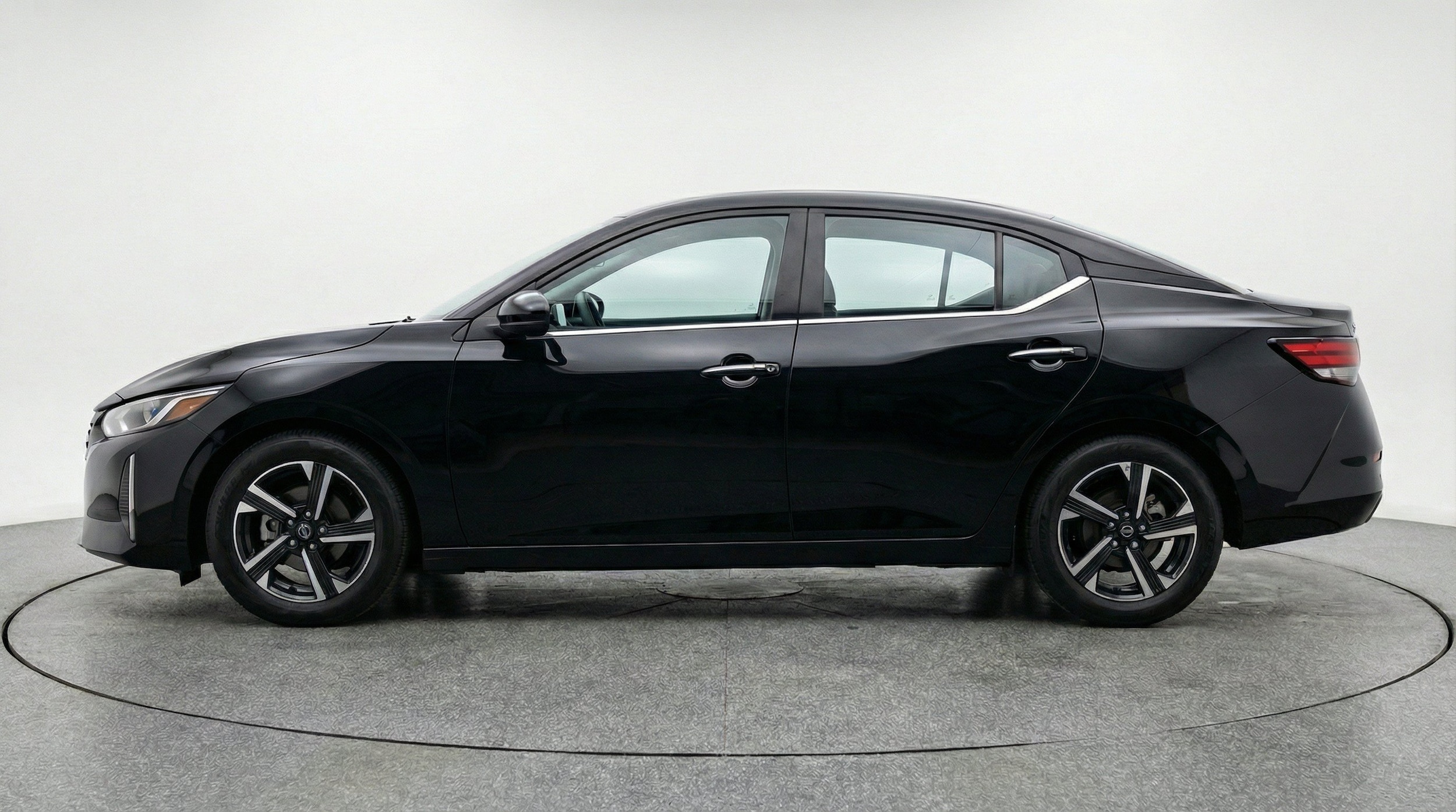Thumbnail: 2025 Nissan Sentra - 5