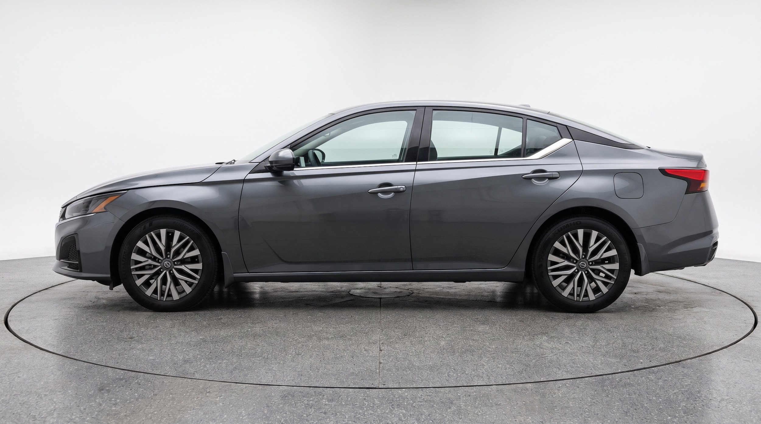 Thumbnail: 2025 Nissan Altima - 5