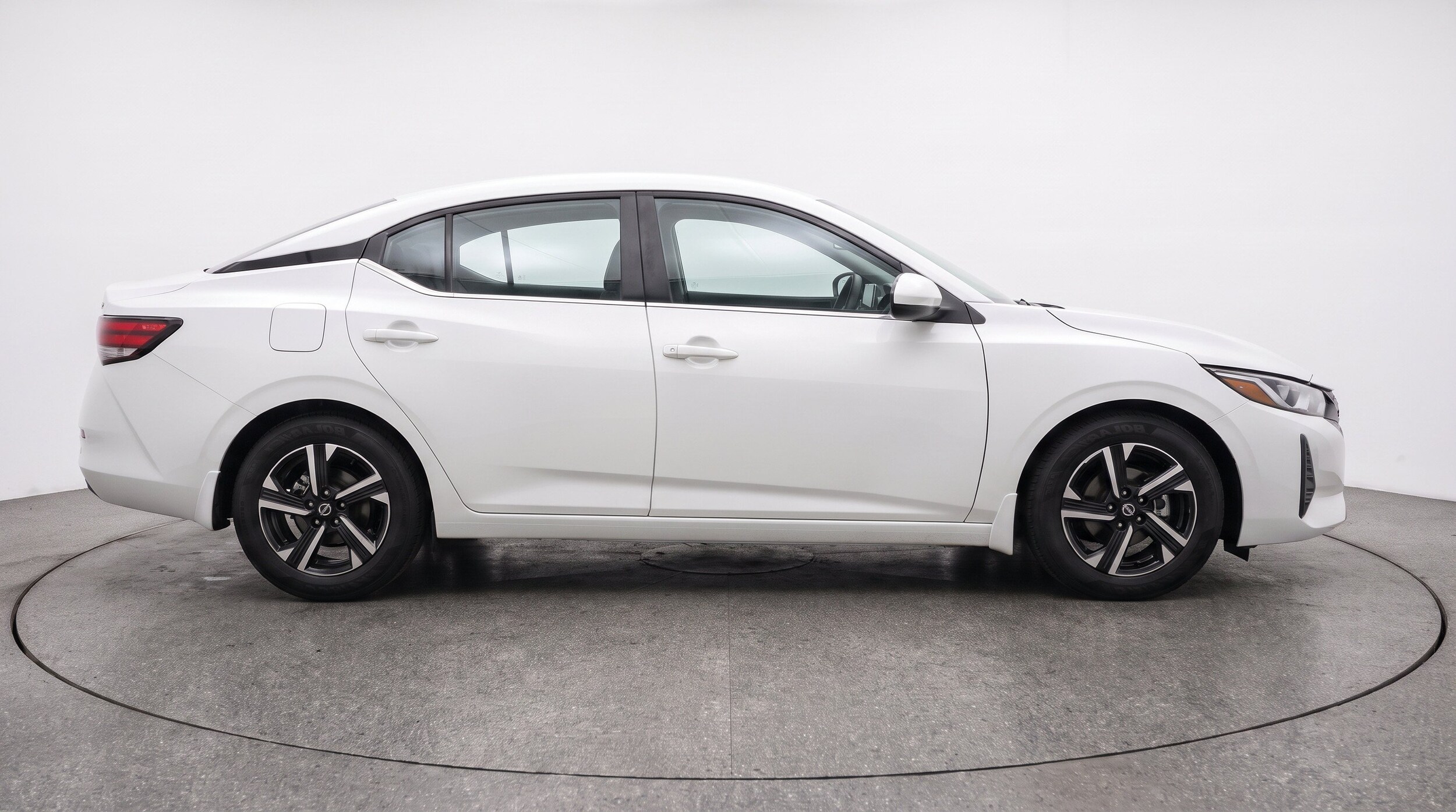 Thumbnail: 2025 Nissan Sentra - 10