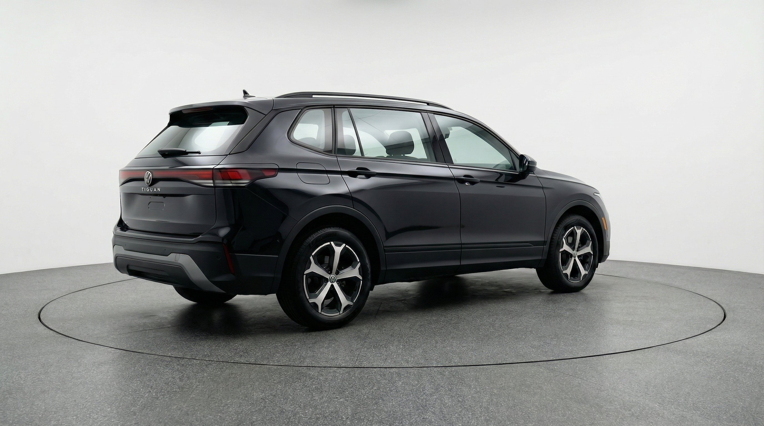 Thumbnail: 2026 Volkswagen Tiguan - 9