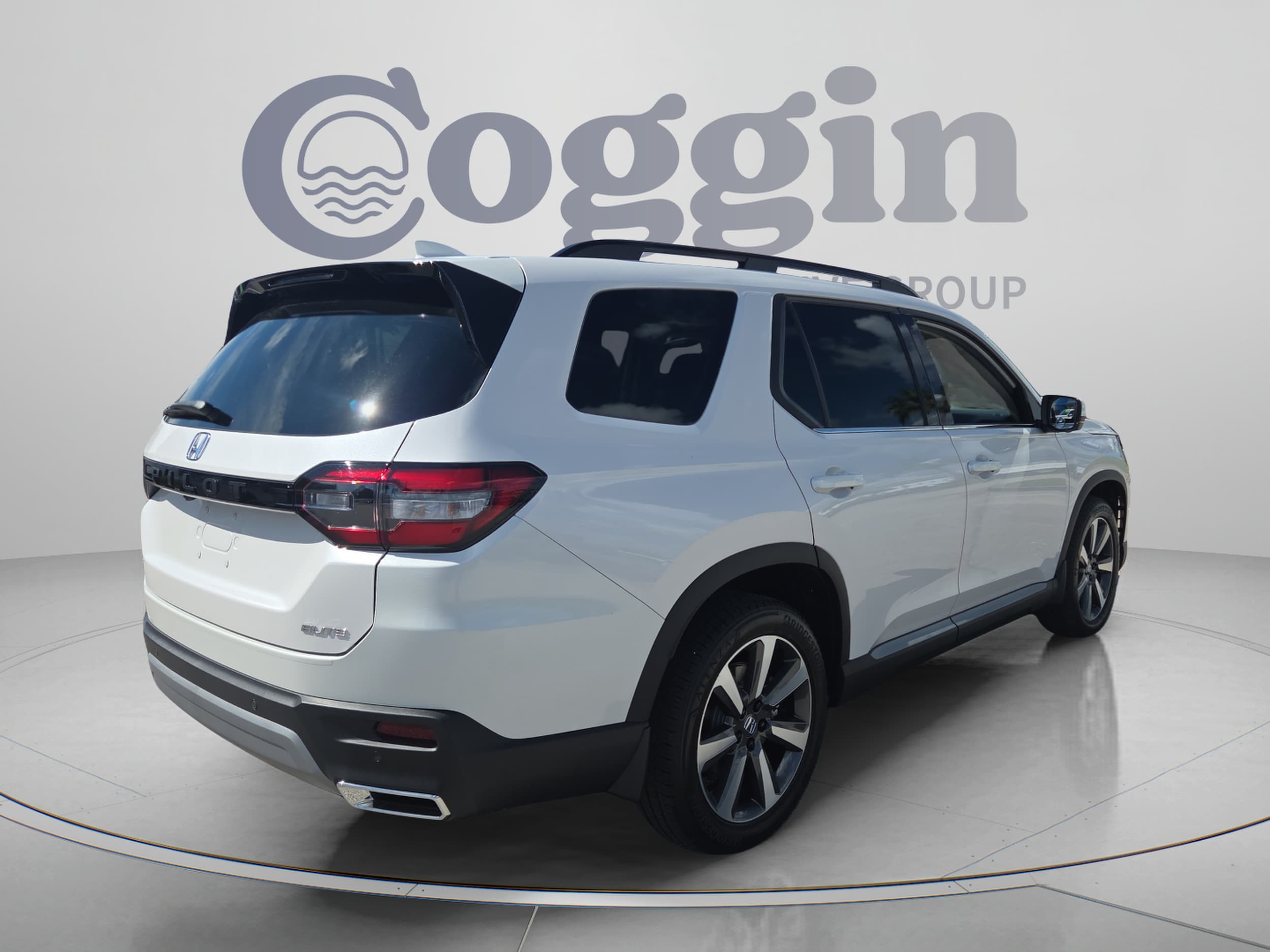 2025 Honda Pilot Elite - Photo 6