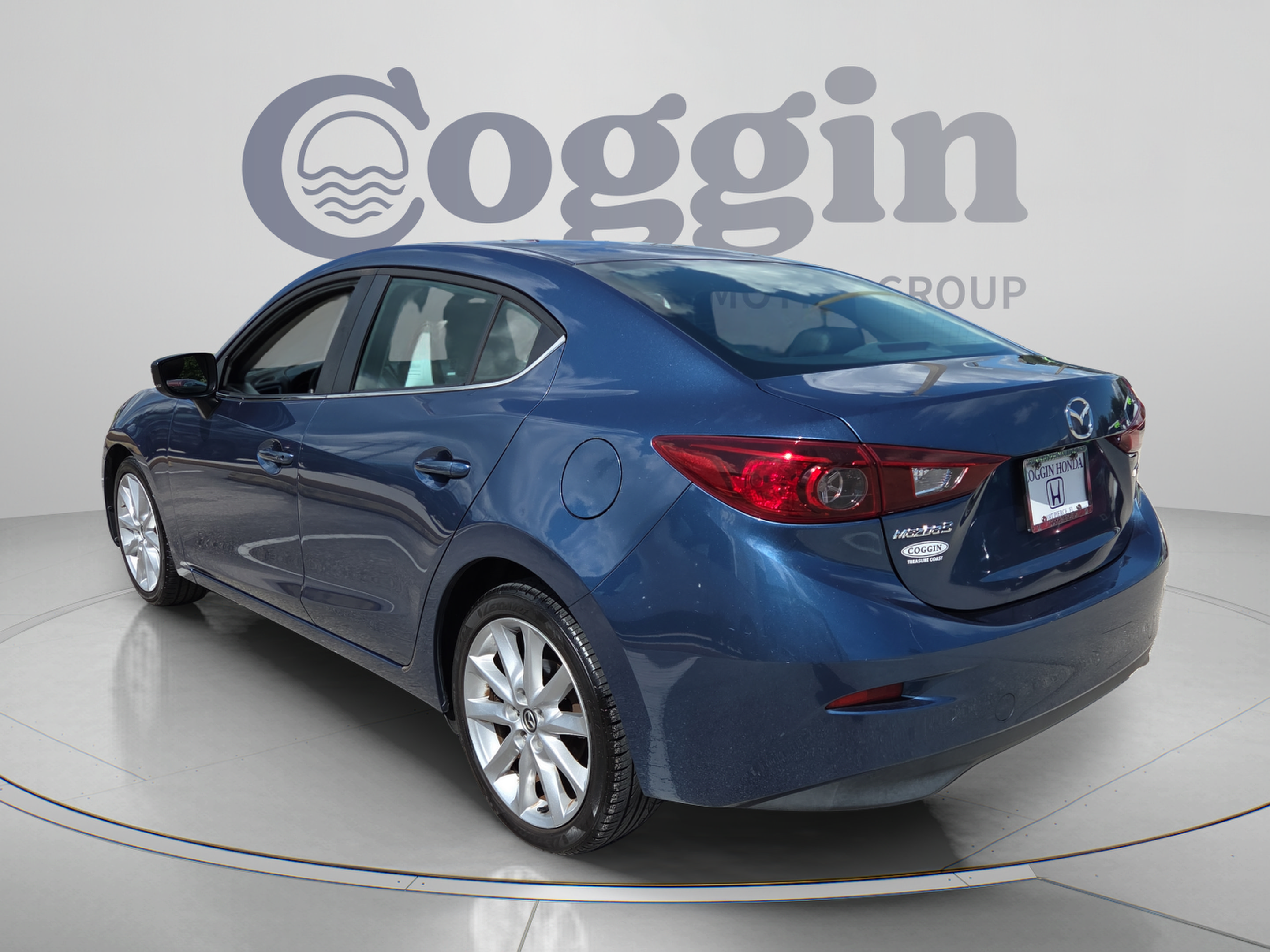Used 2017 Mazda Mazda3 4-Door Touring Touring Auto