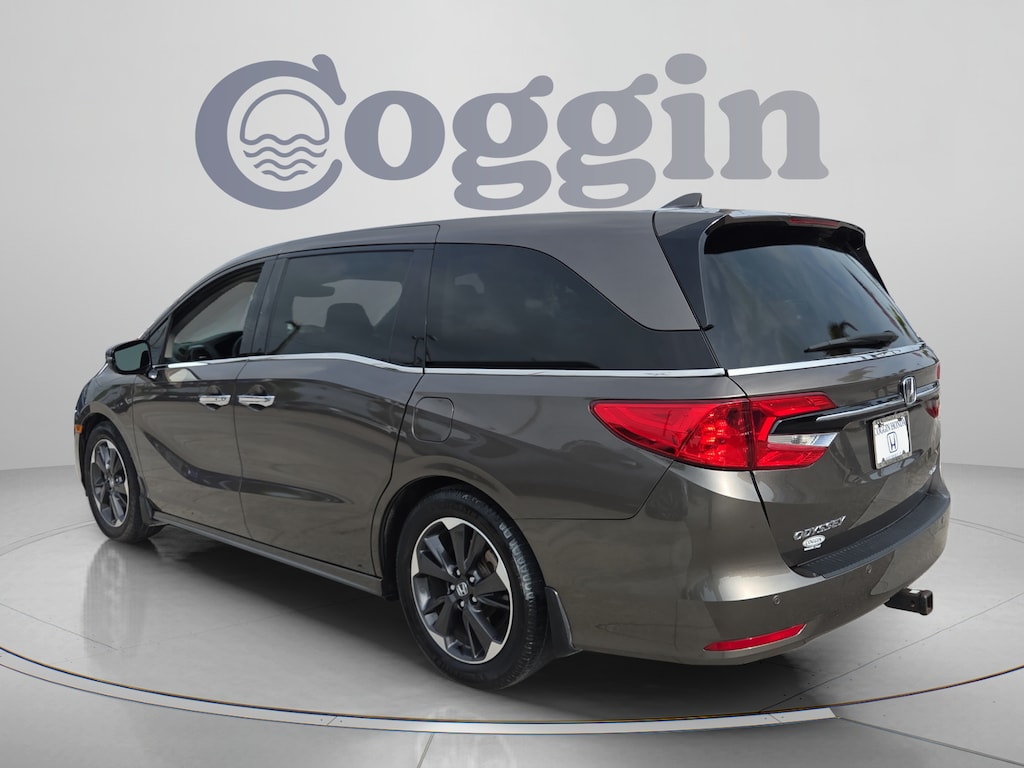Certified 2022 Honda Odyssey Elite Van