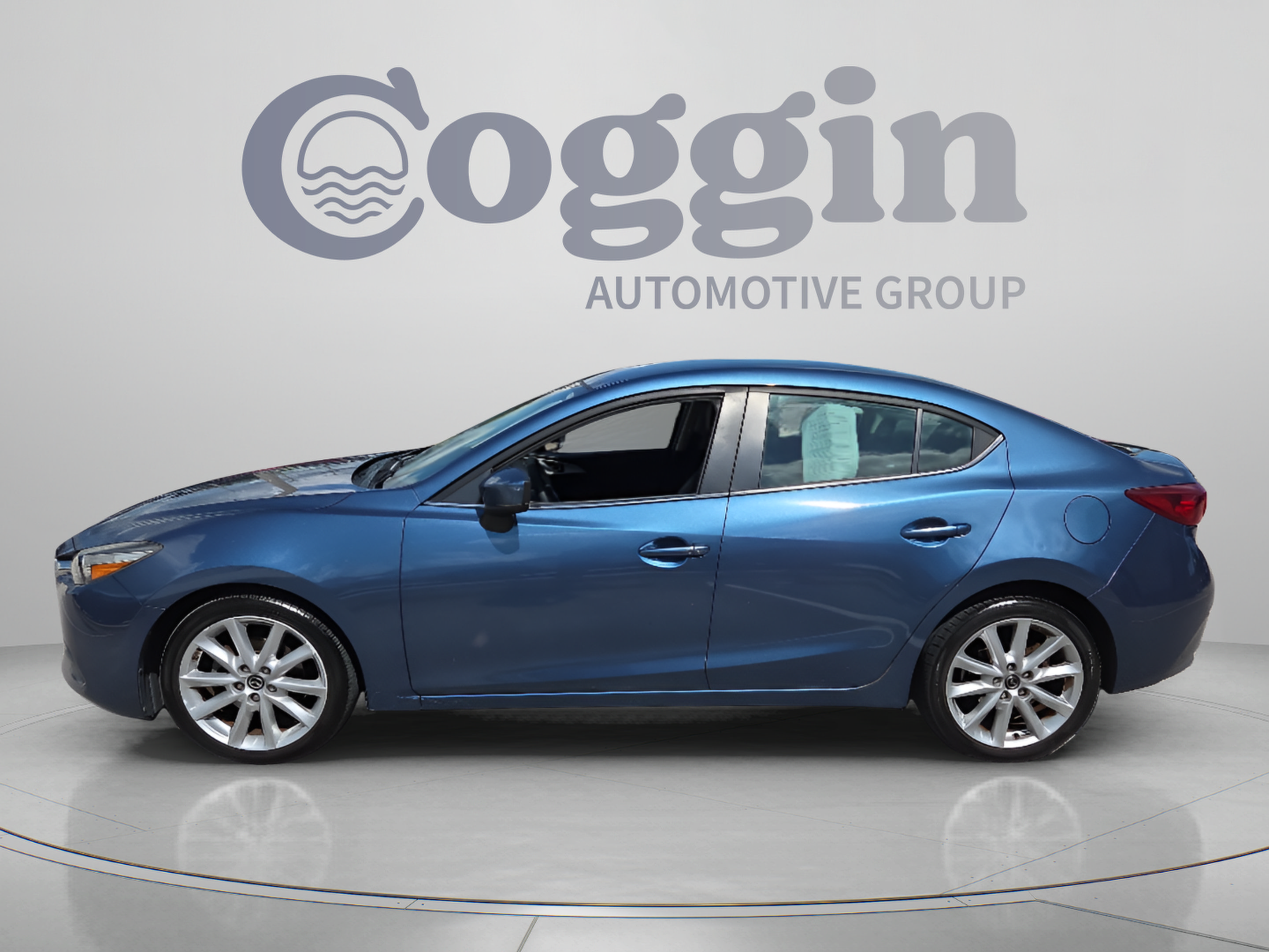 Used 2017 Mazda Mazda3 4-Door Touring Touring Auto