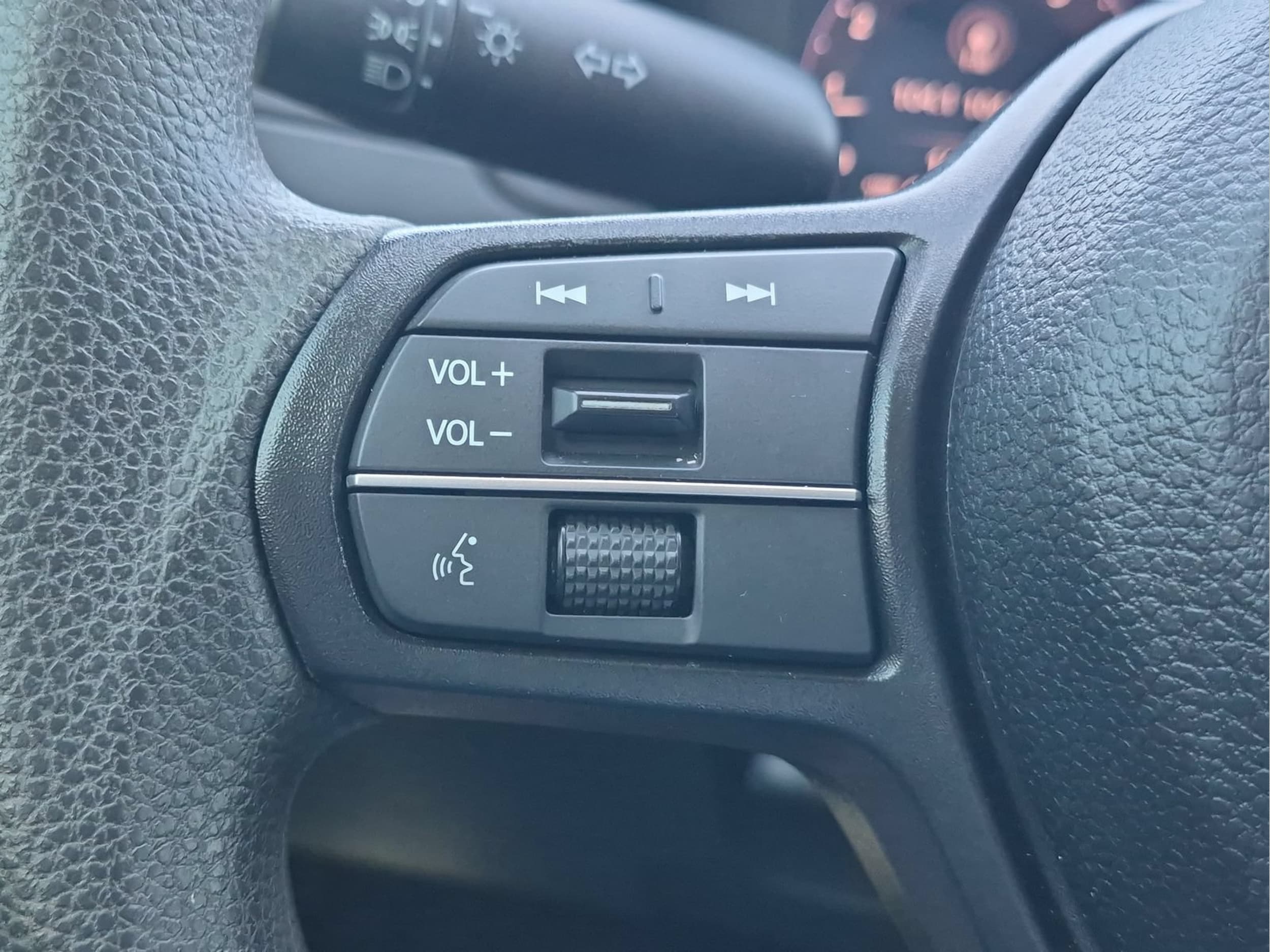2025 Honda Accord SE - Photo 14