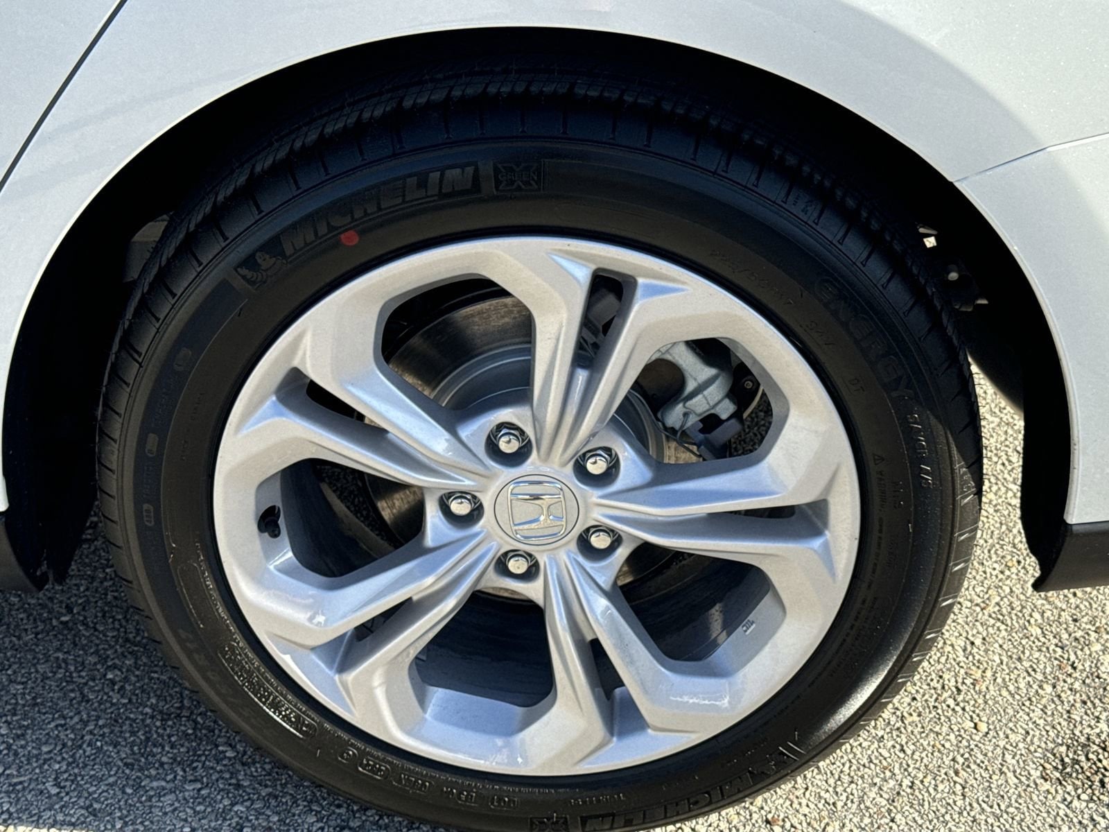 2025 Honda Accord LX - Photo 15