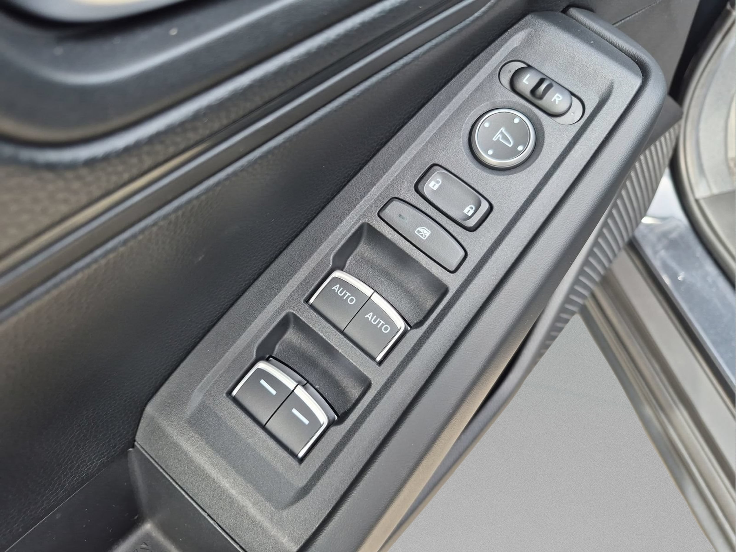 2024 Honda Accord LX - Photo 17