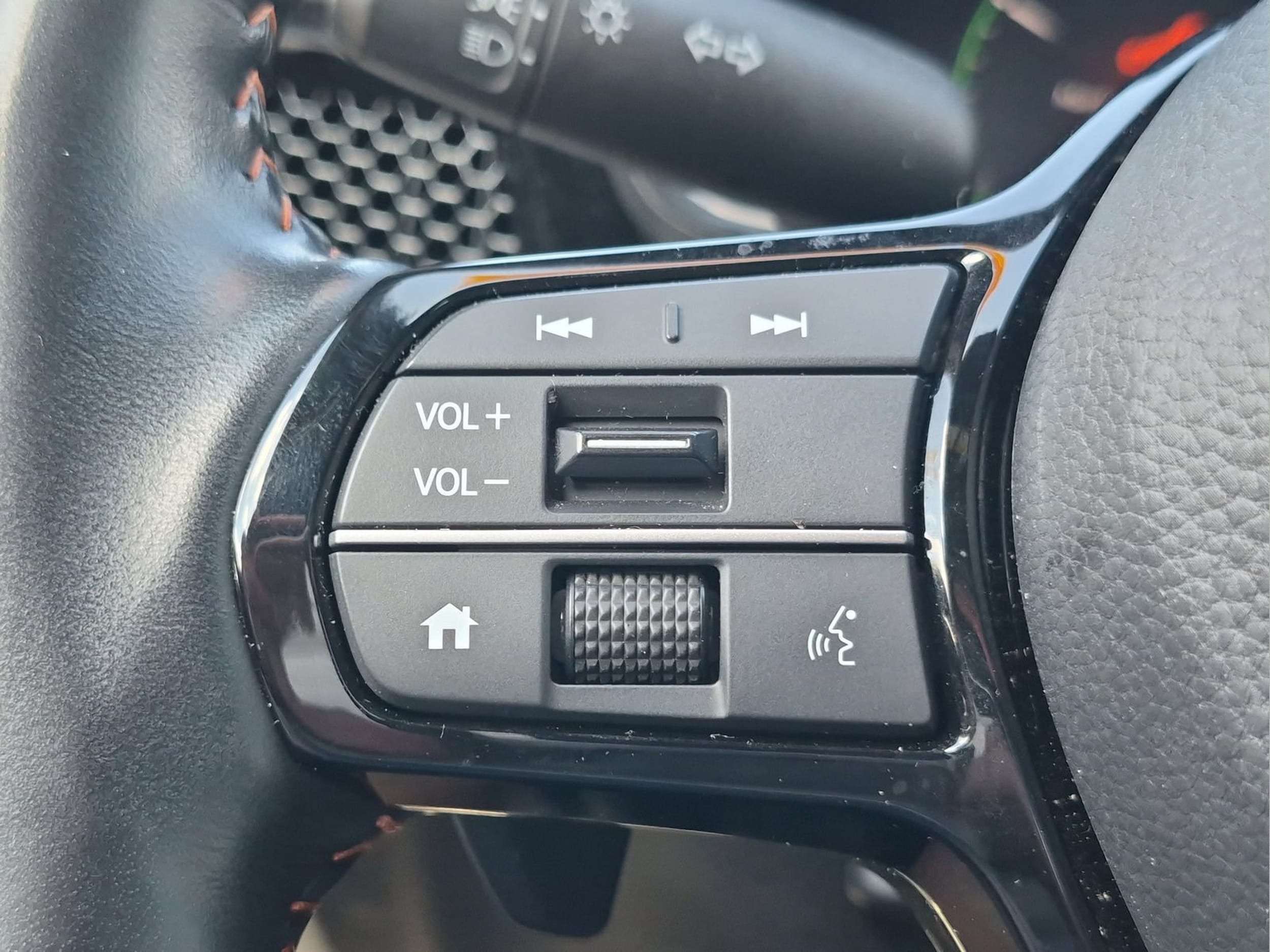 2025 Honda CR-V Sport Touring - Photo 14