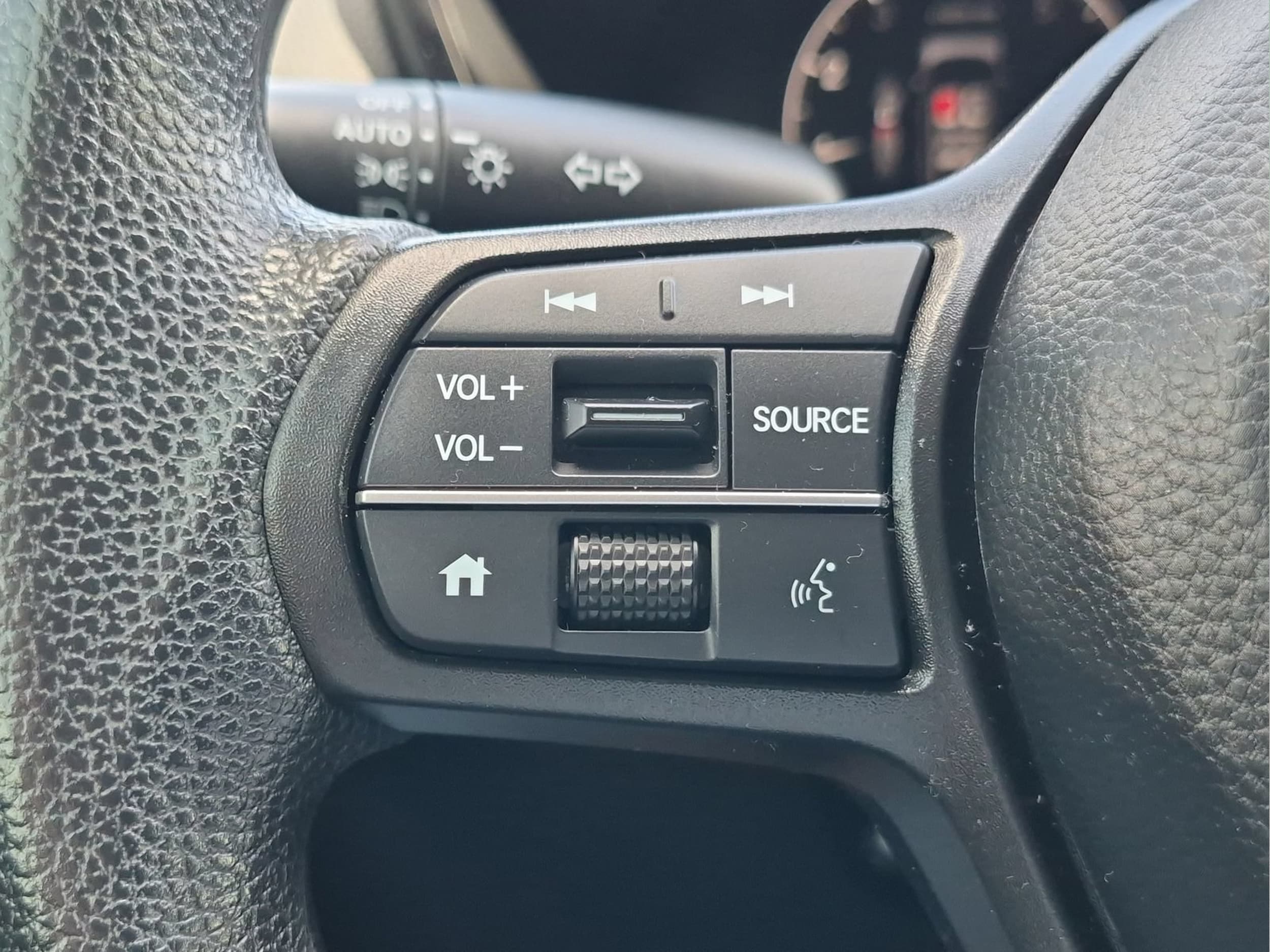 2024 Honda CR-V LX - Photo 14