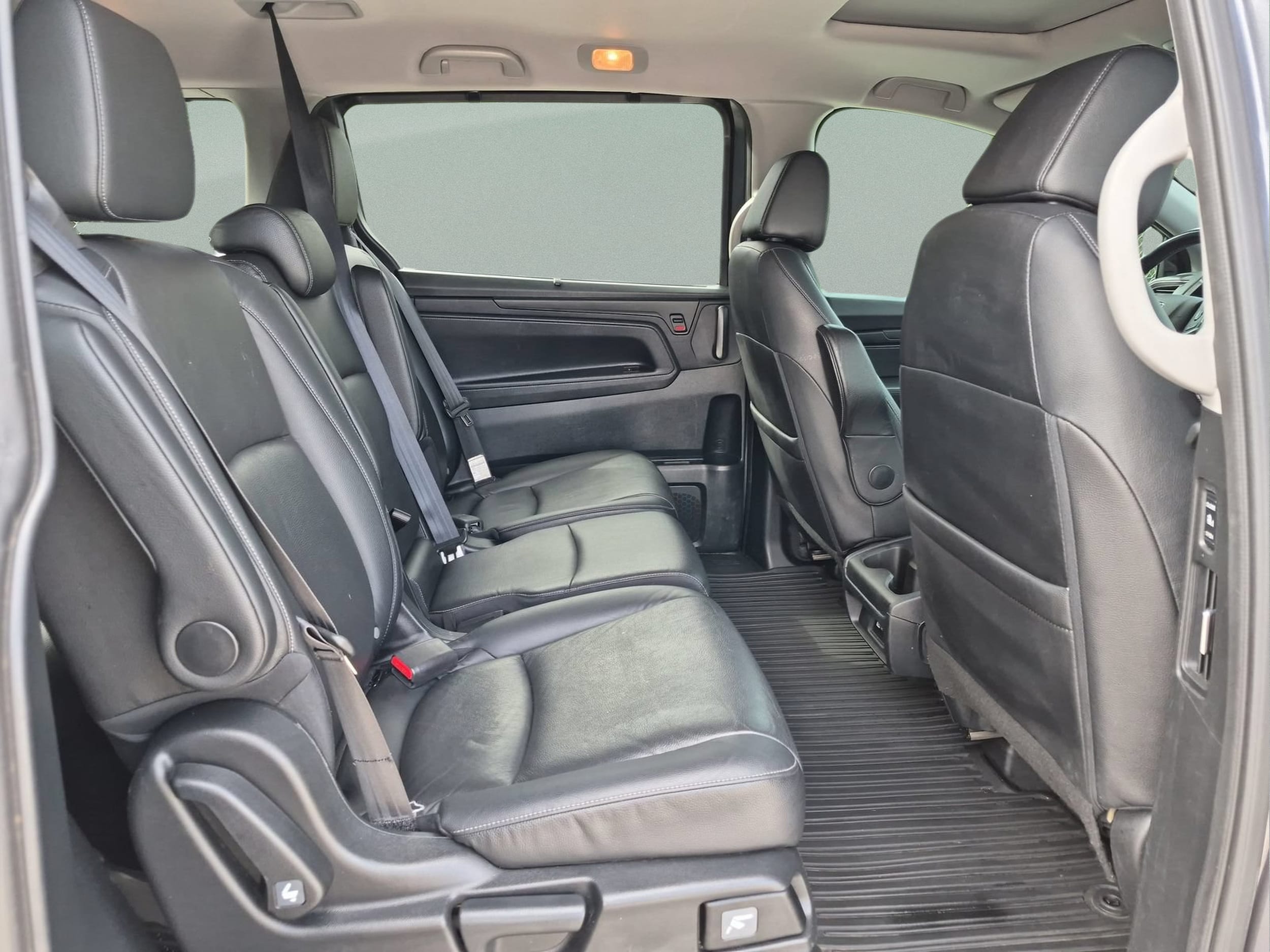 2023 Honda Odyssey EX-L - Photo 19