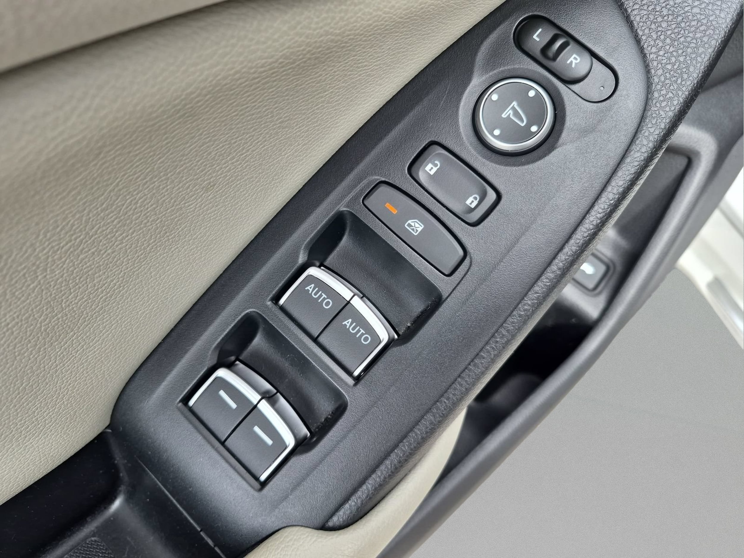 2018 Honda Accord EX - Photo 17