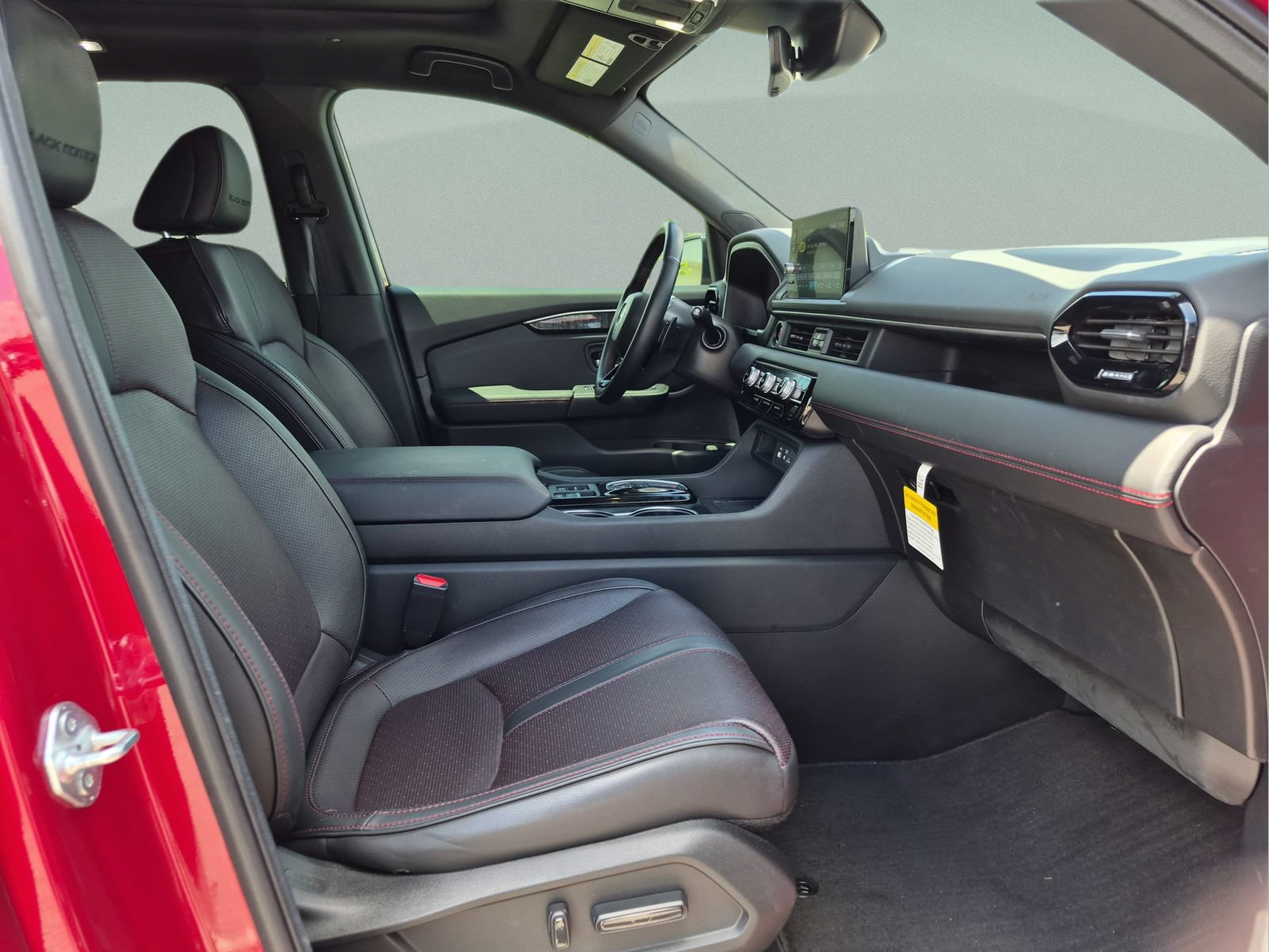 2025 Honda Pilot Black Edition - Photo 21