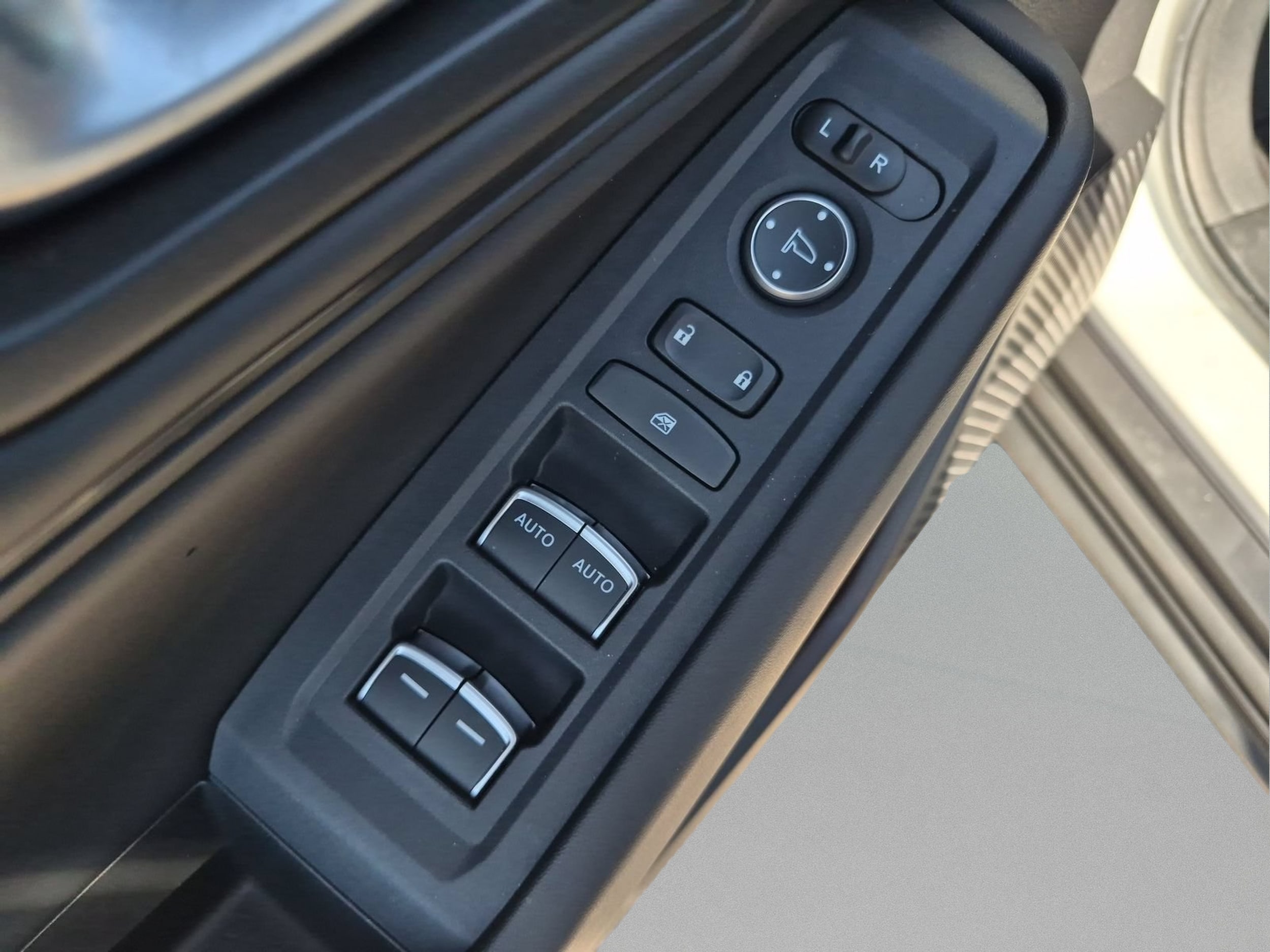 2025 Honda Accord SE - Photo 16
