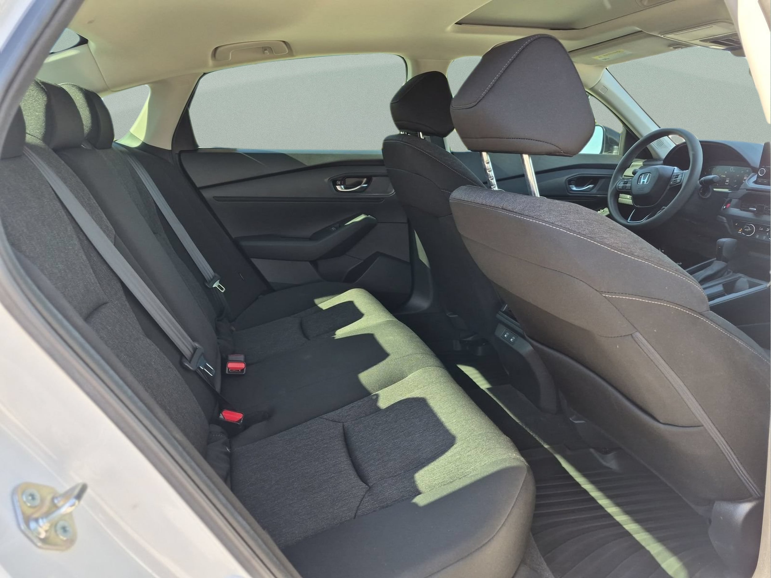 2025 Honda Accord SE - Photo 18