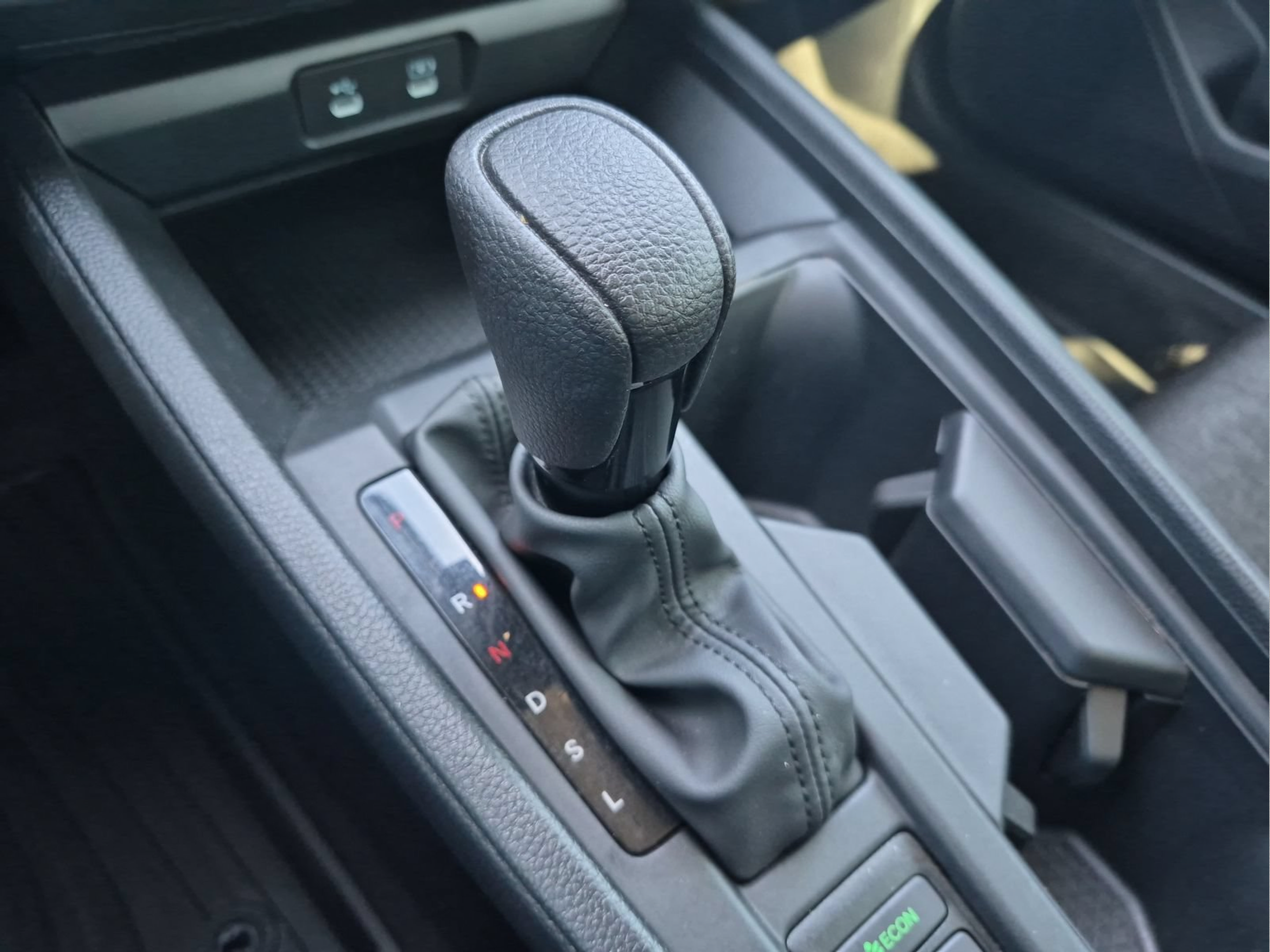 2025 Honda Accord SE - Photo 15