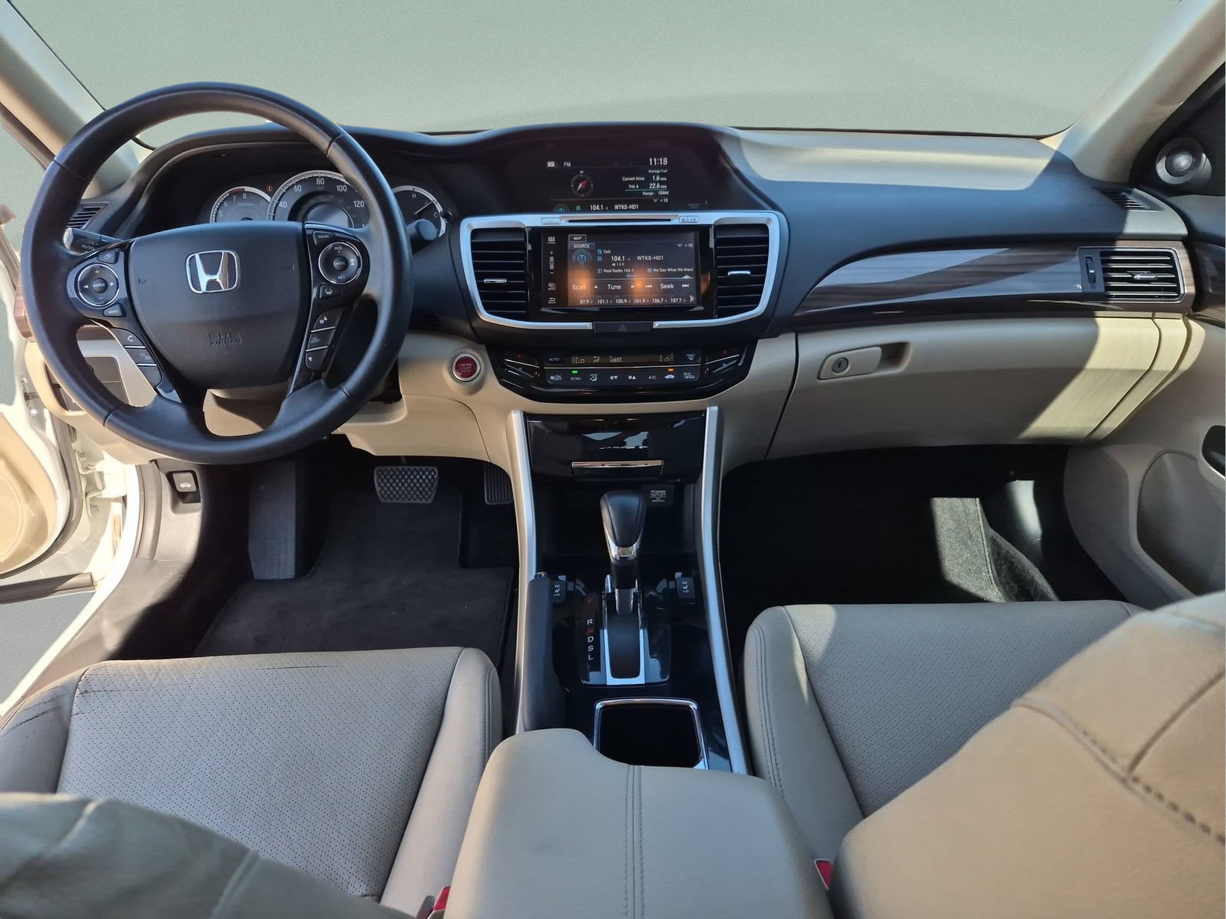 2017 Honda Accord EX-L - Photo 32