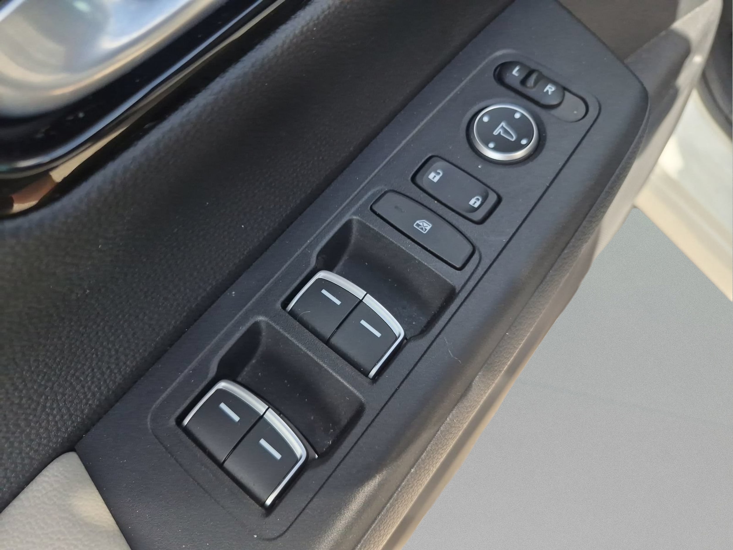 2023 Honda CR-V EX-L - Photo 17
