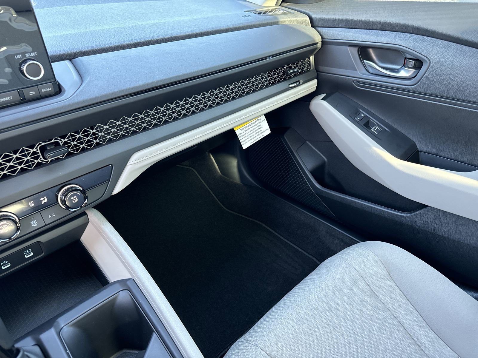 2025 Honda Accord LX - Photo 26