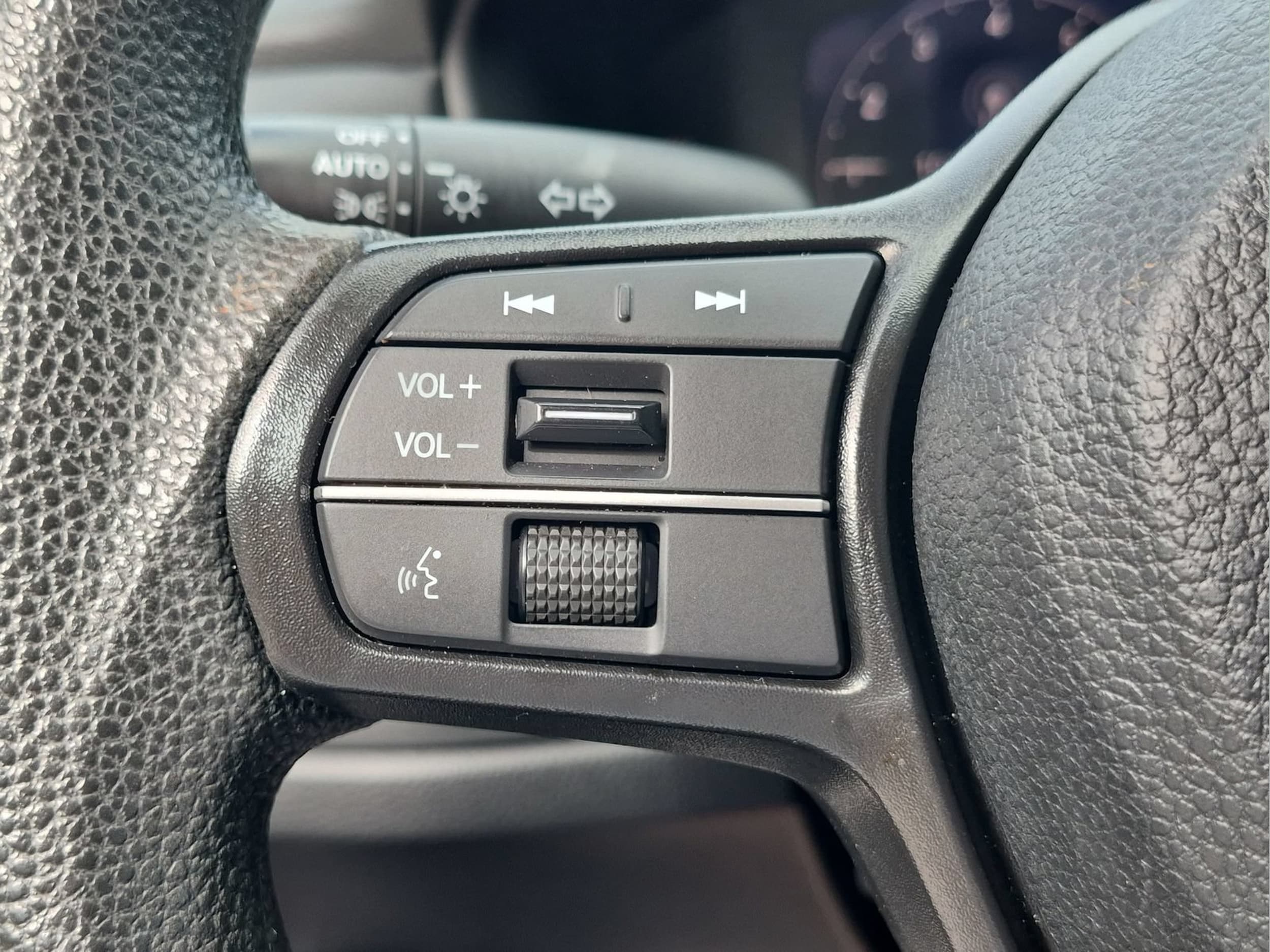 2024 Honda Accord LX - Photo 14