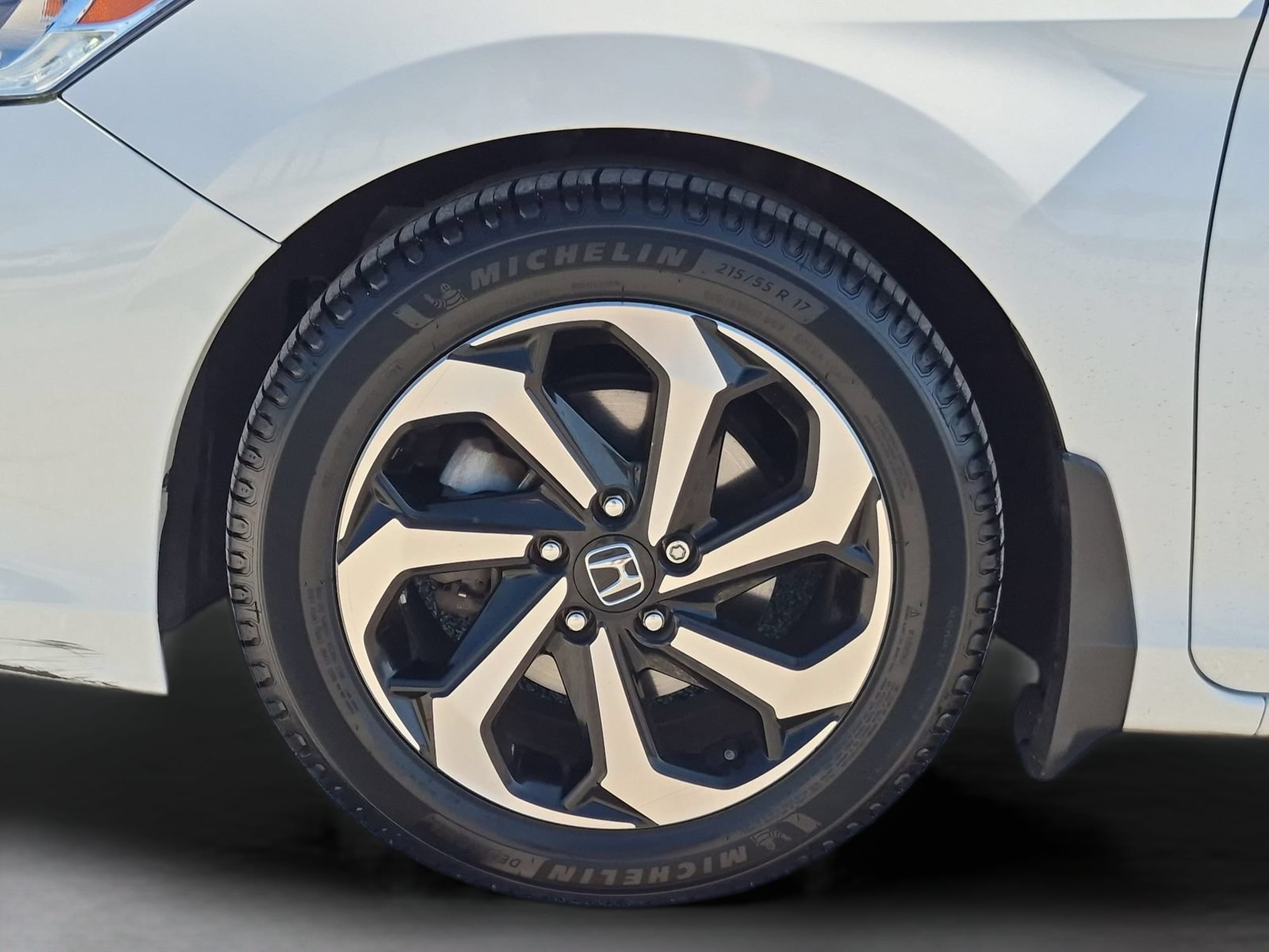 2017 Honda Accord EX-L - Photo 27