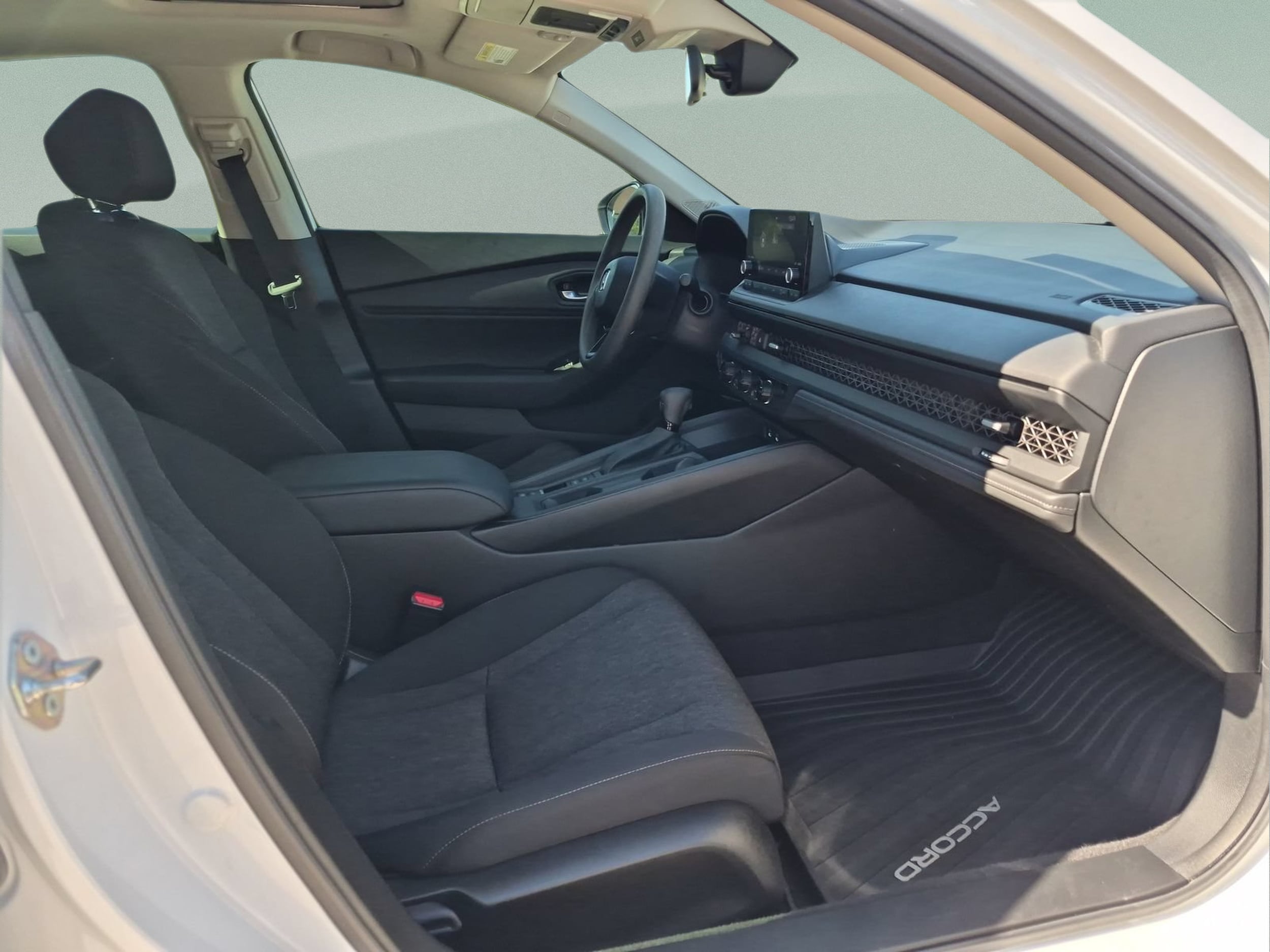 2025 Honda Accord SE - Photo 20