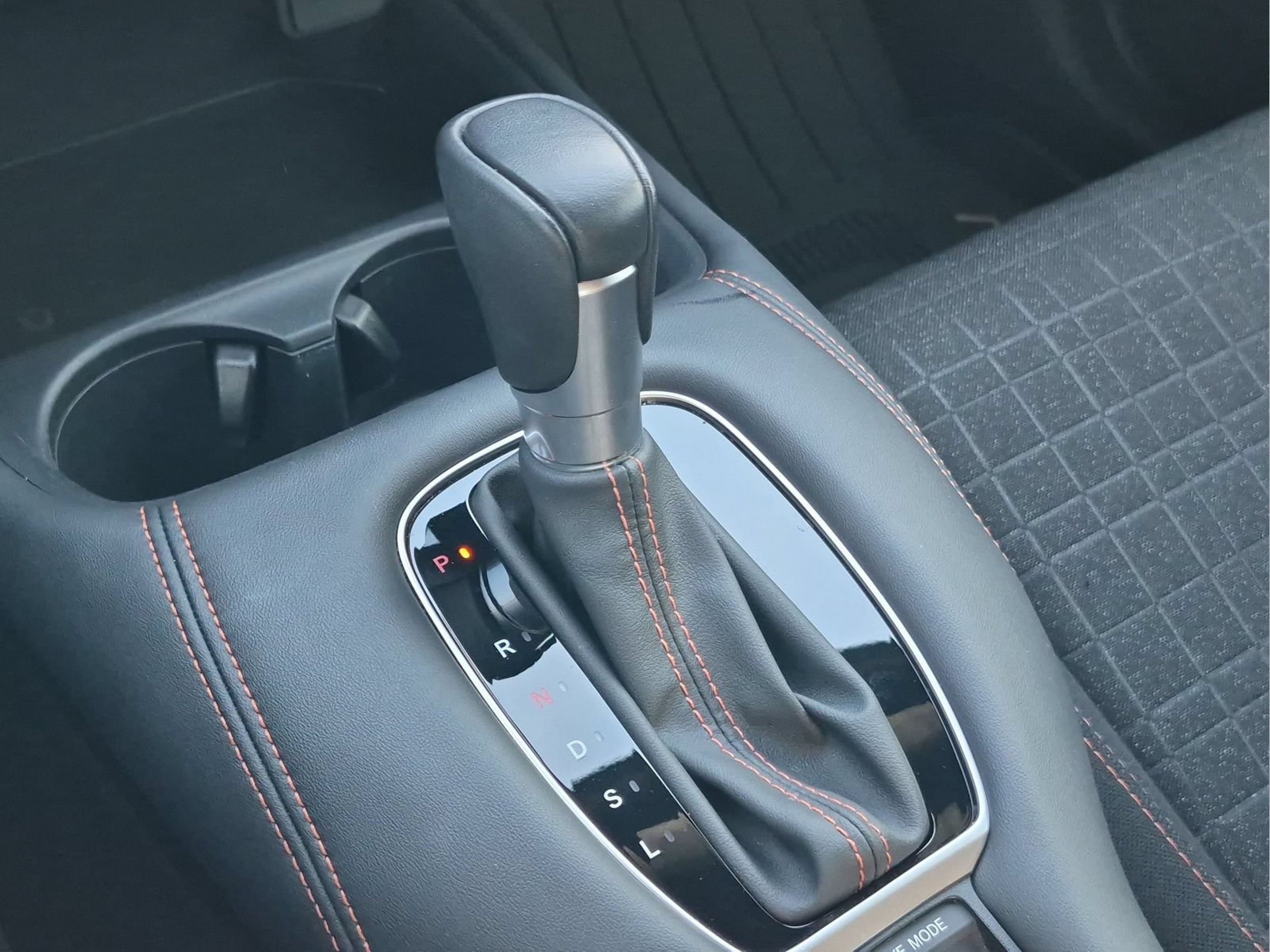 2025 Honda HR-V Sport - Photo 16