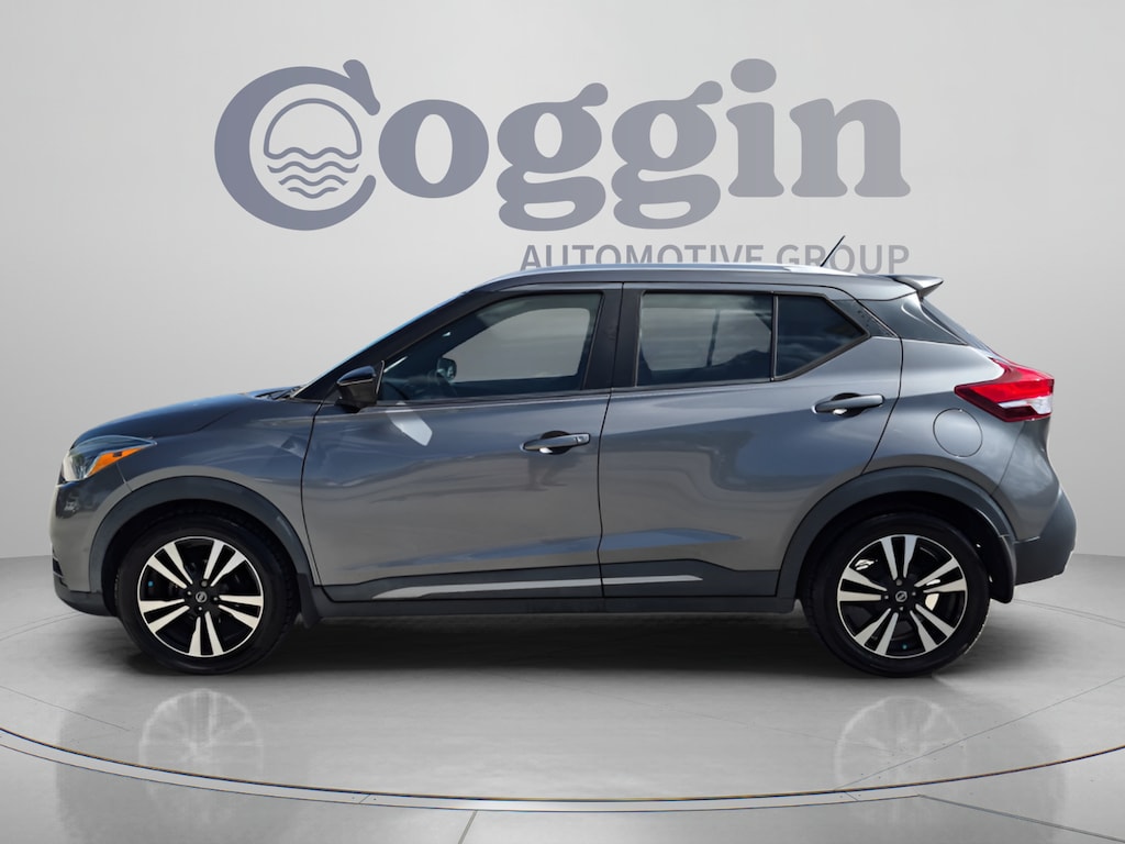 Used 2019 Nissan Kicks SR SR FWD